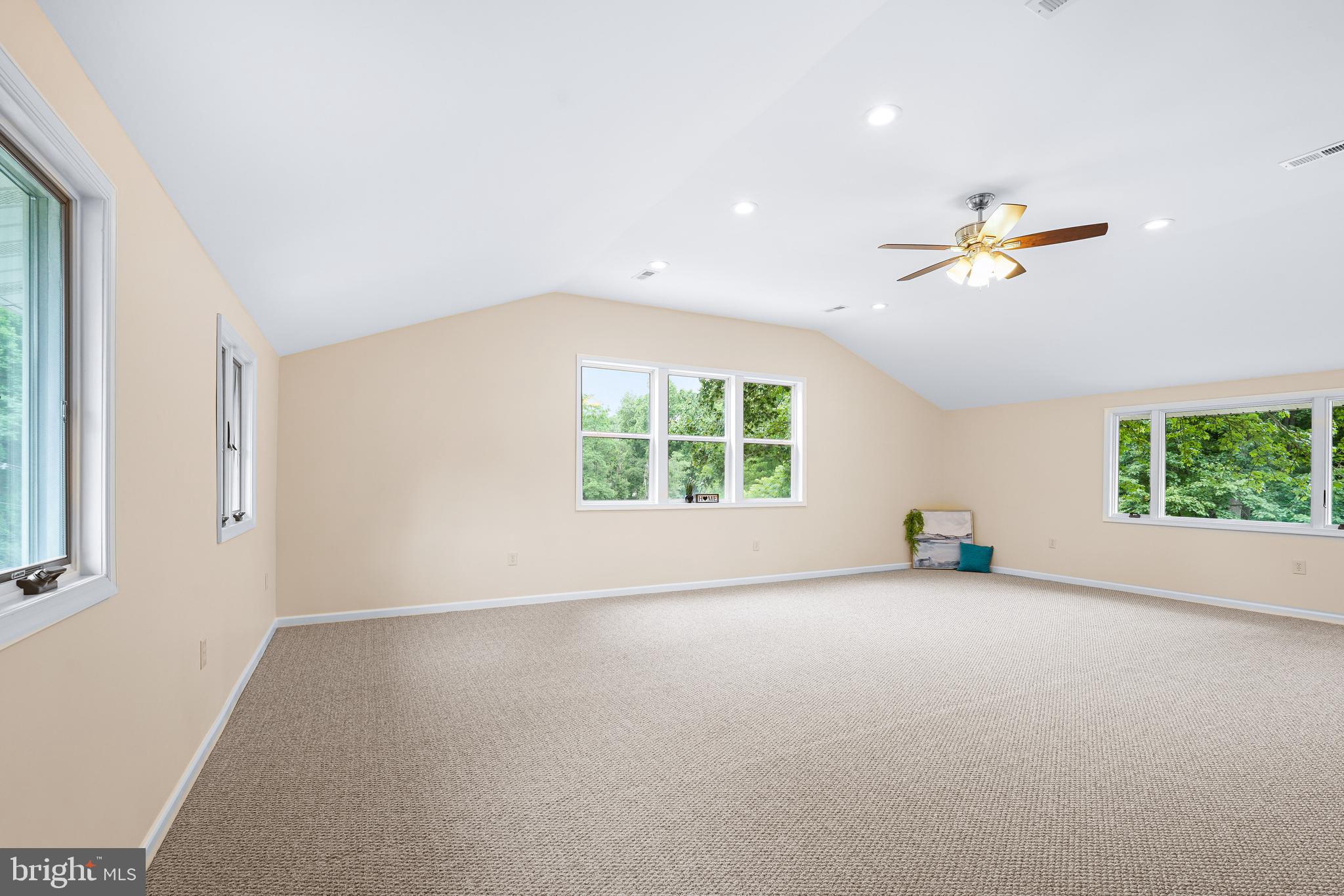 NONAVAILABLE - Residential