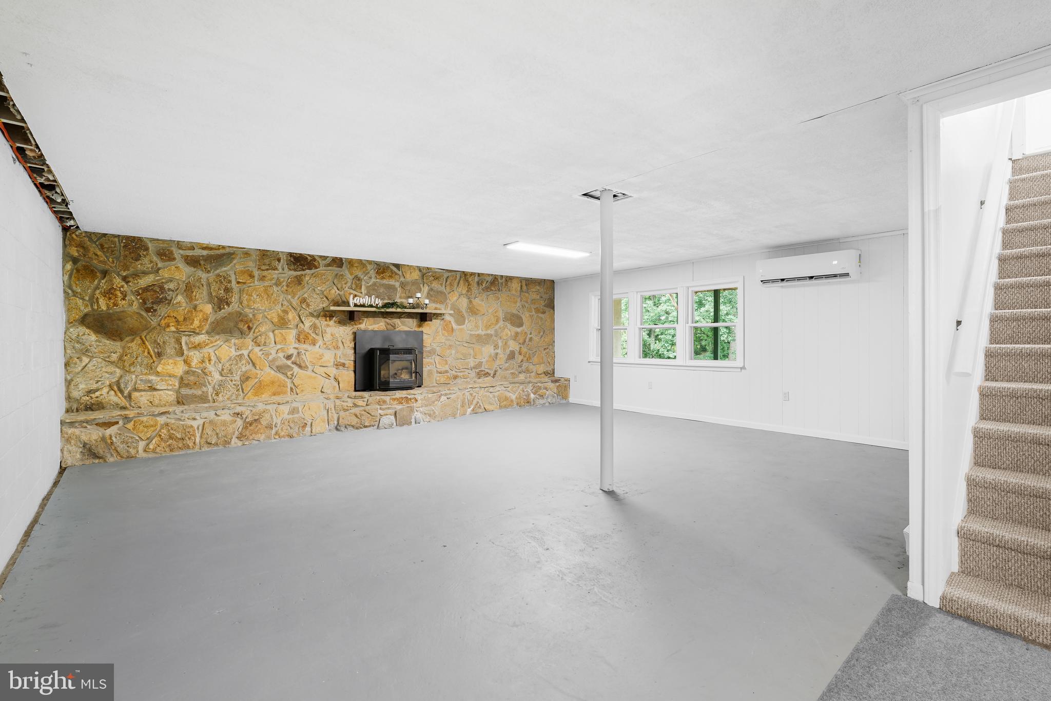 NONAVAILABLE - Residential