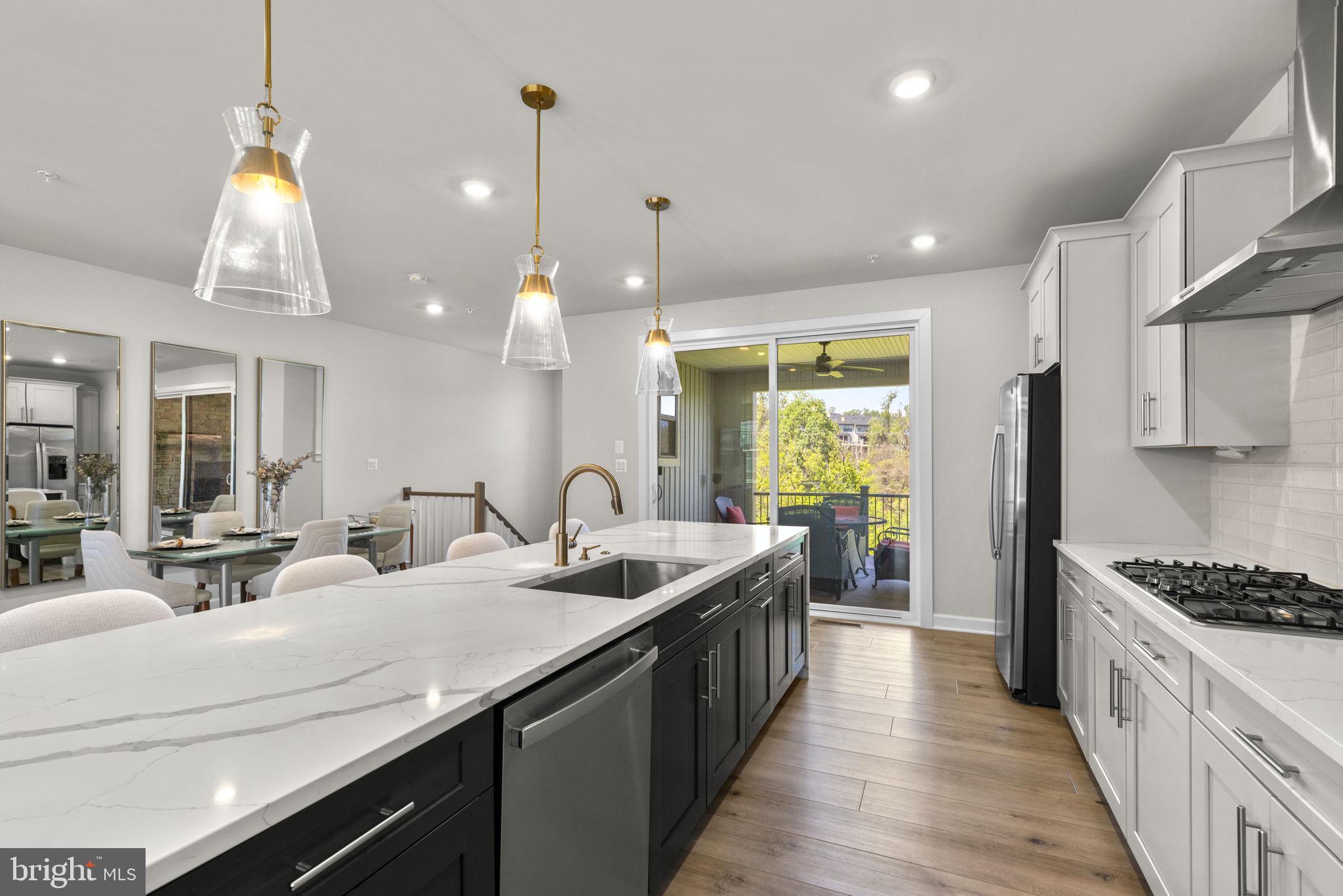 LONGVIEW RIDGE - Residential