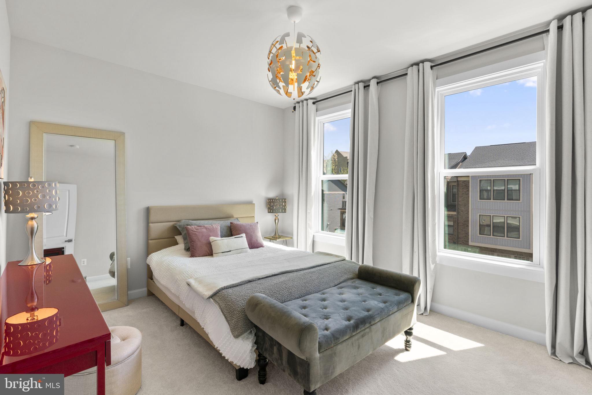 LONGVIEW RIDGE - Residential