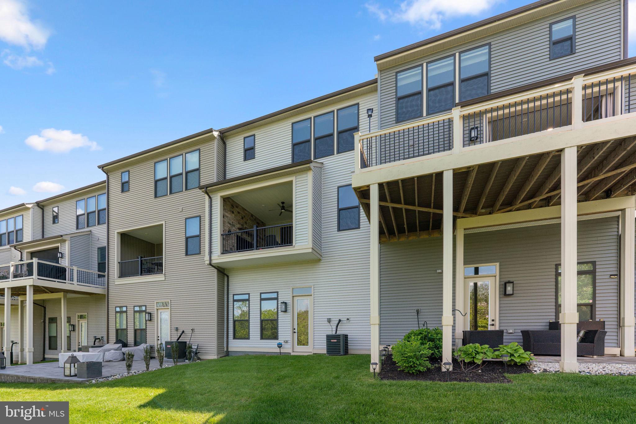 LONGVIEW RIDGE - Residential