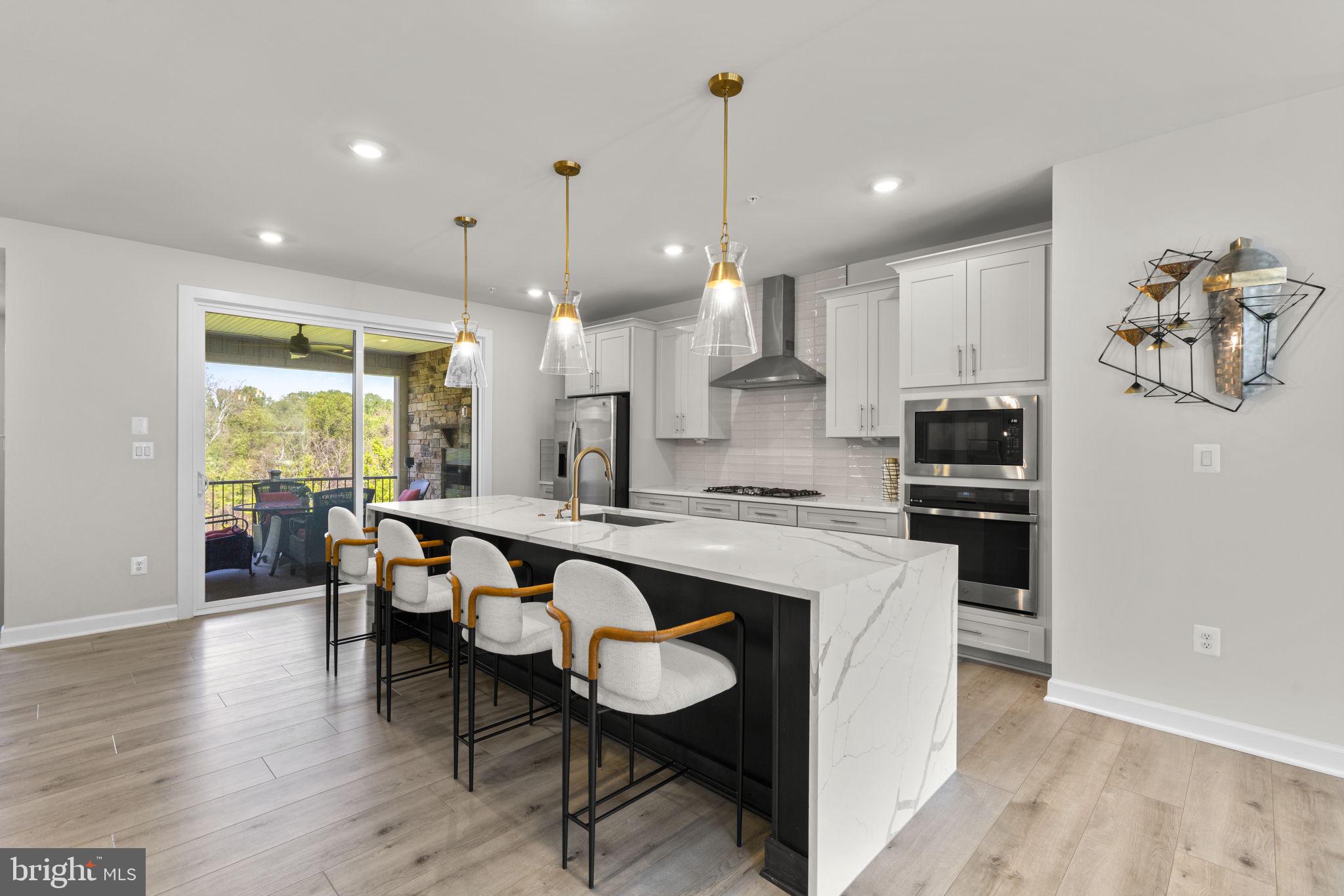 LONGVIEW RIDGE - Residential