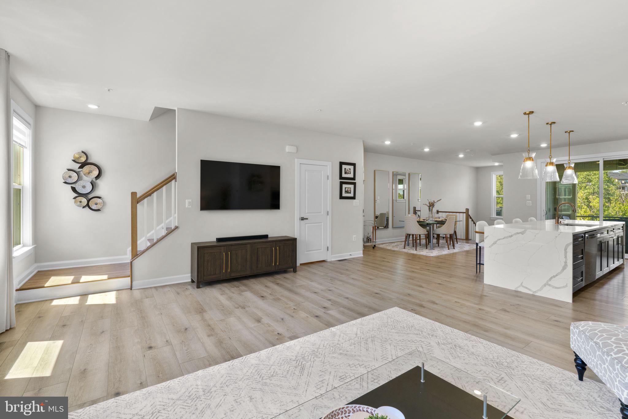 LONGVIEW RIDGE - Residential