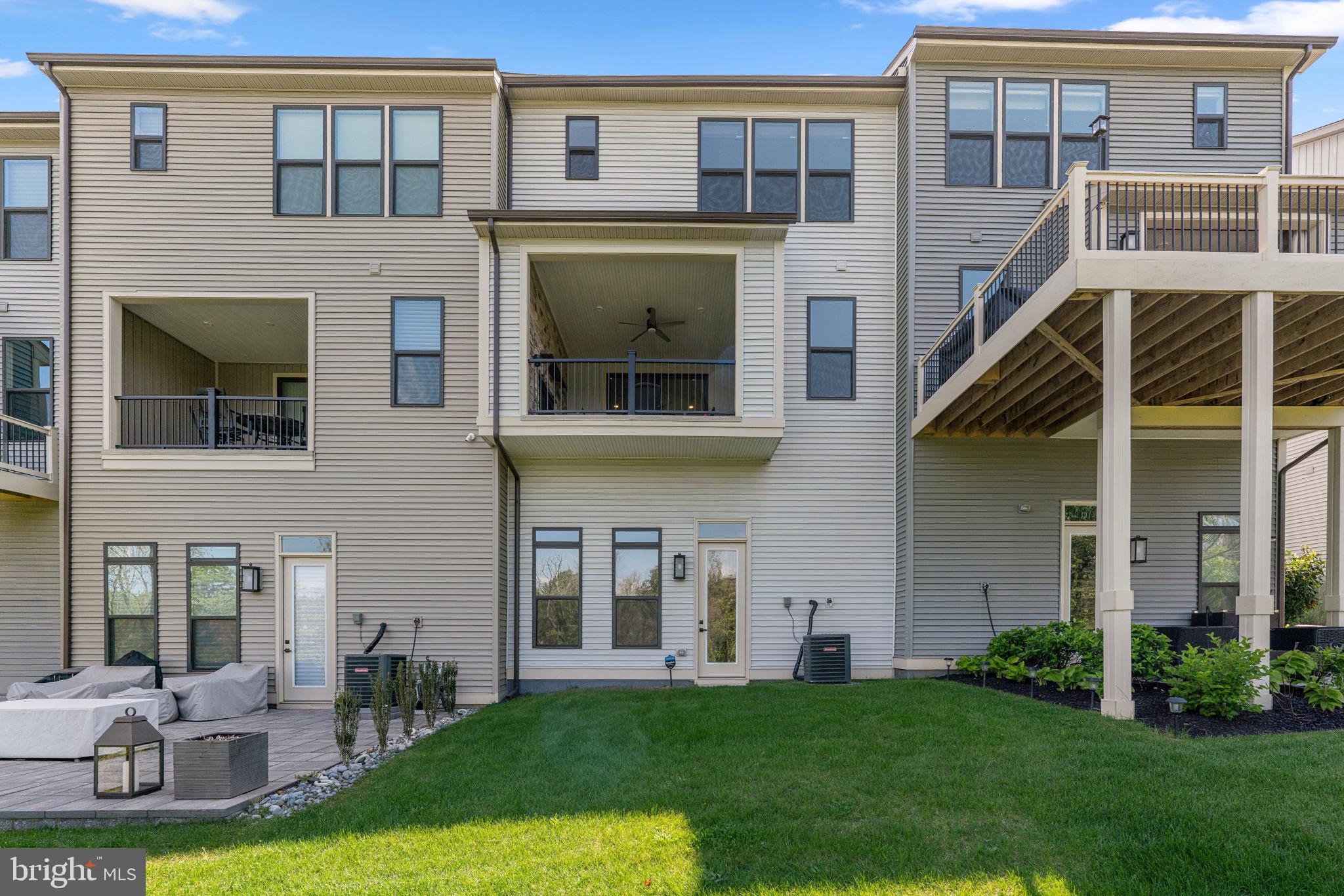 LONGVIEW RIDGE - Residential