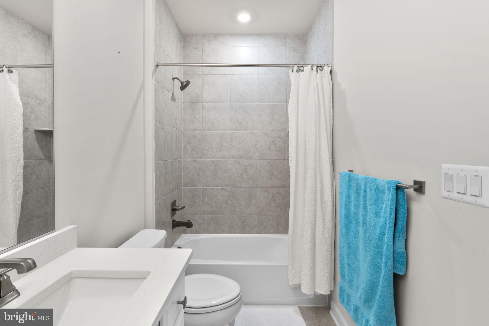 LONGVIEW RIDGE - Residential