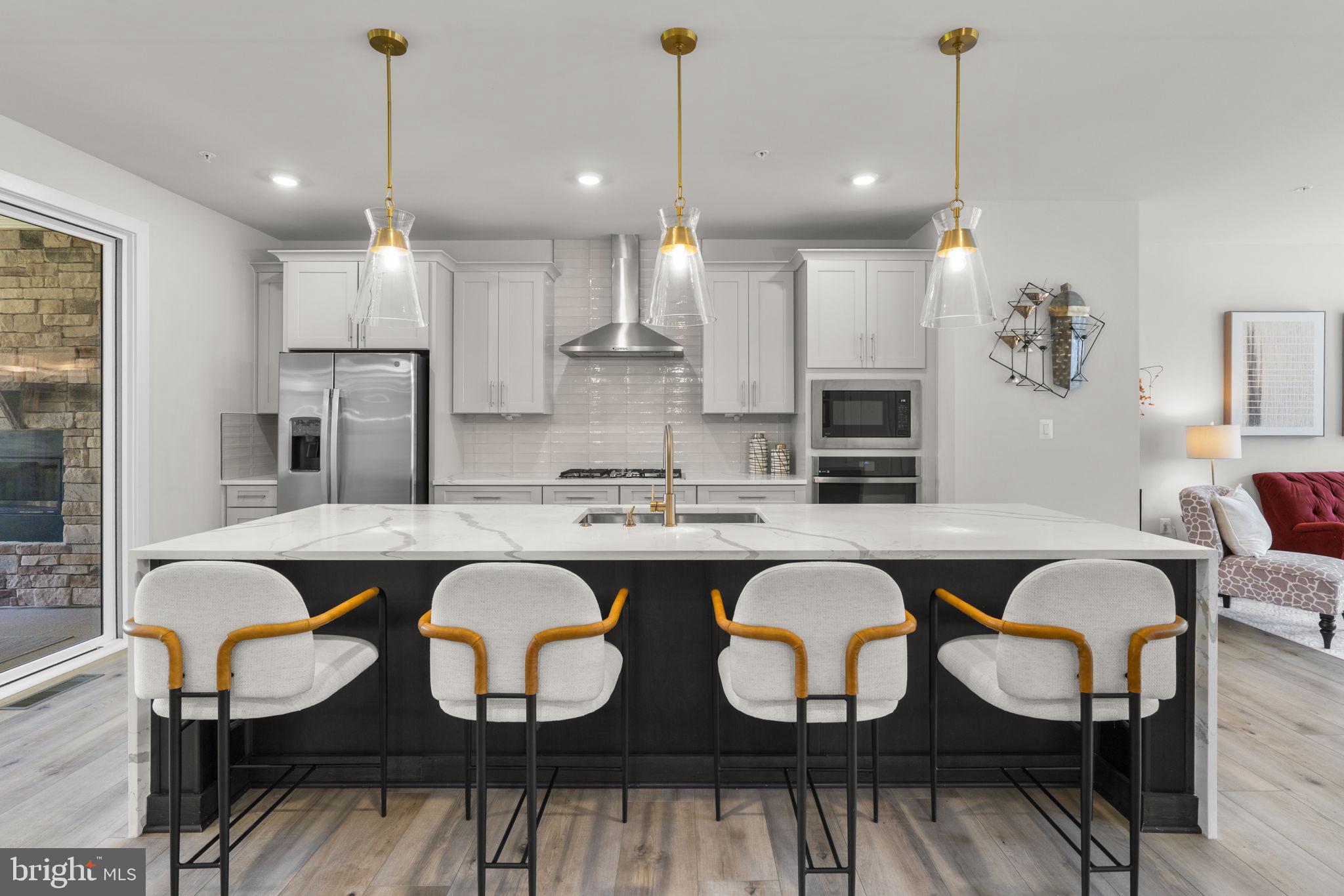 LONGVIEW RIDGE - Residential