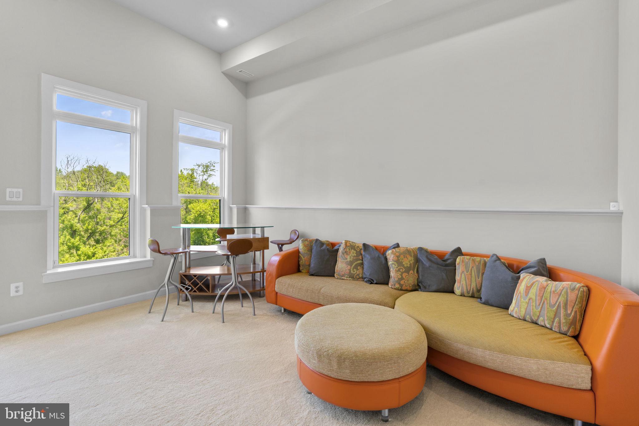 LONGVIEW RIDGE - Residential