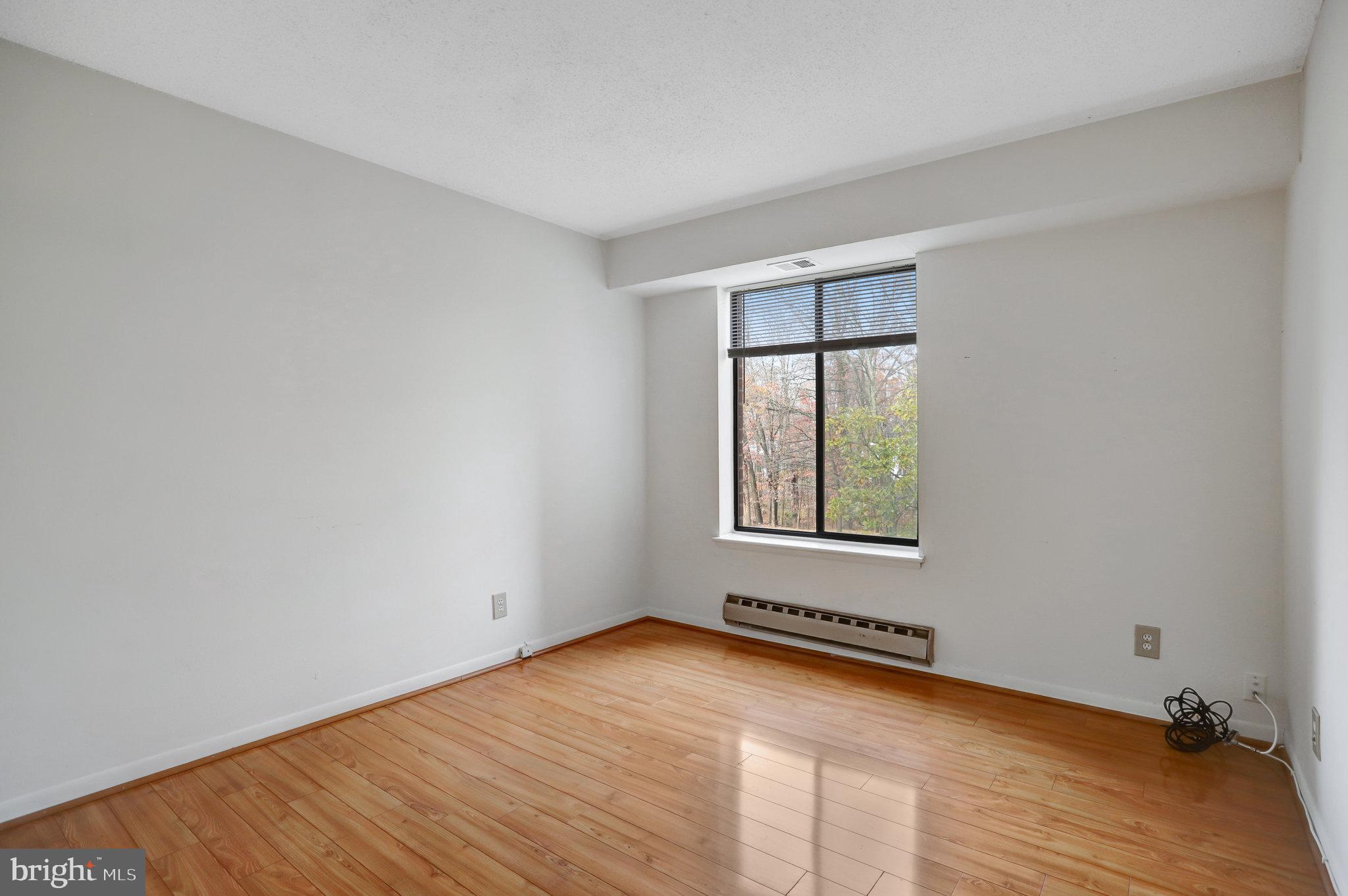 LEISURE WORLD - Residential