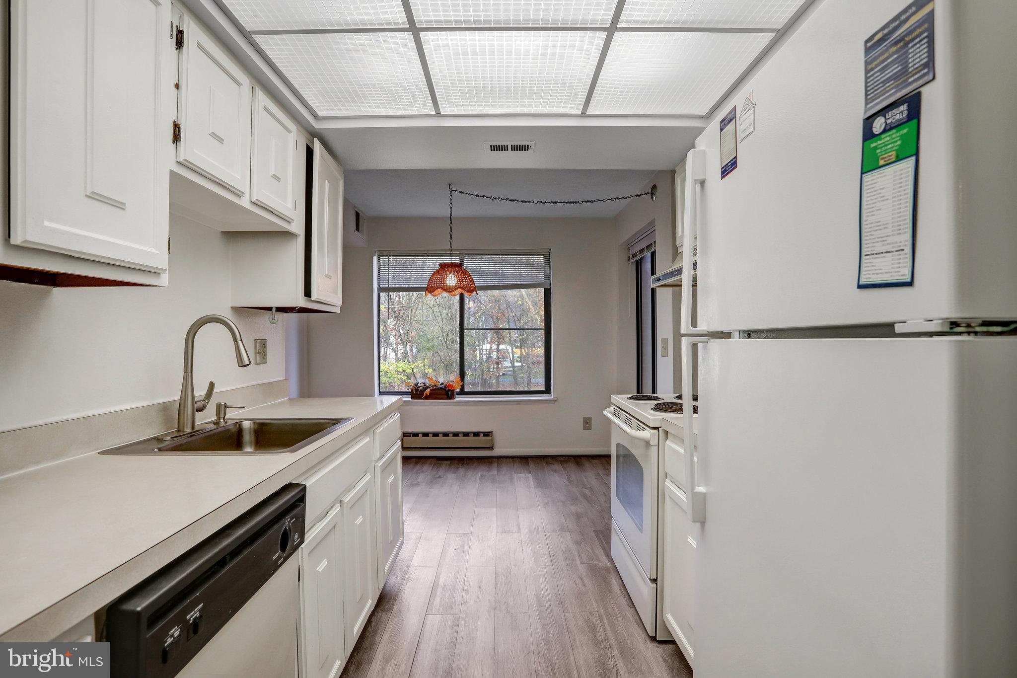 LEISURE WORLD - Residential