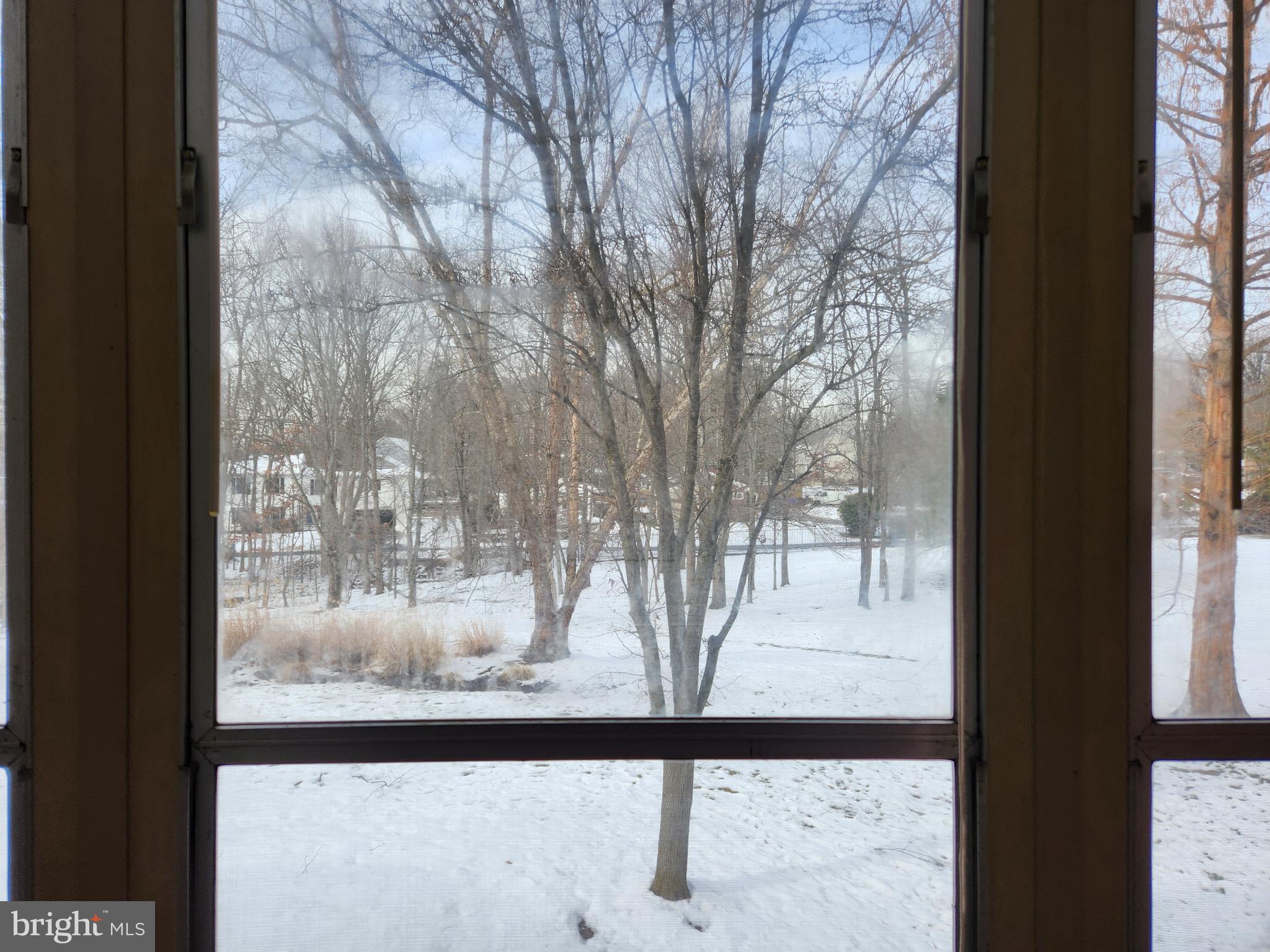 LEISURE WORLD - Residential