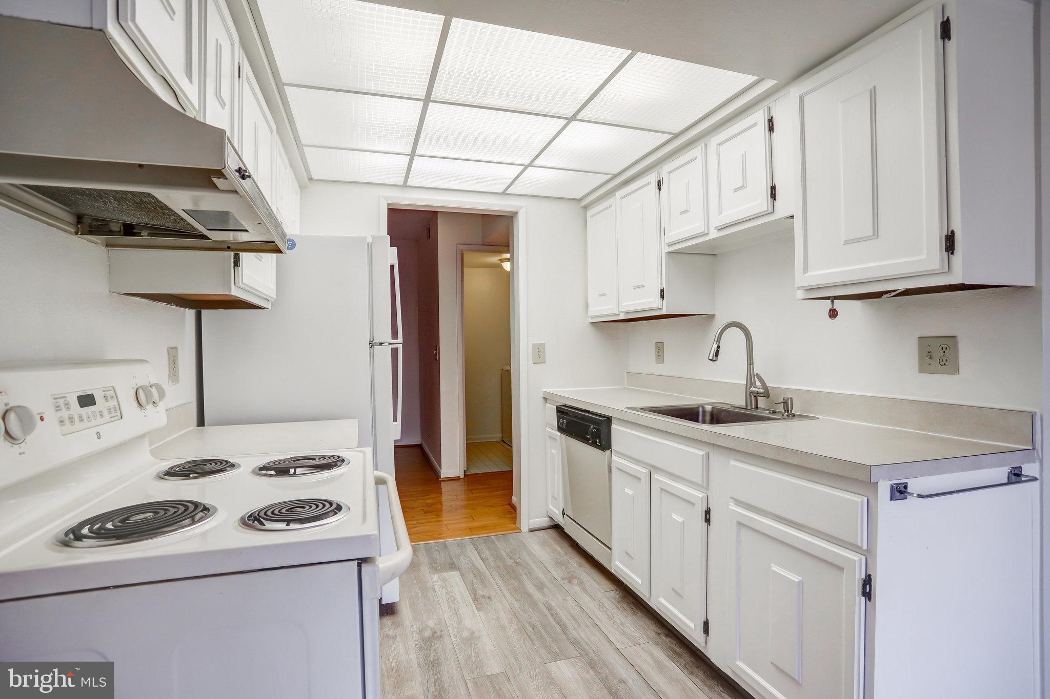 LEISURE WORLD - Residential