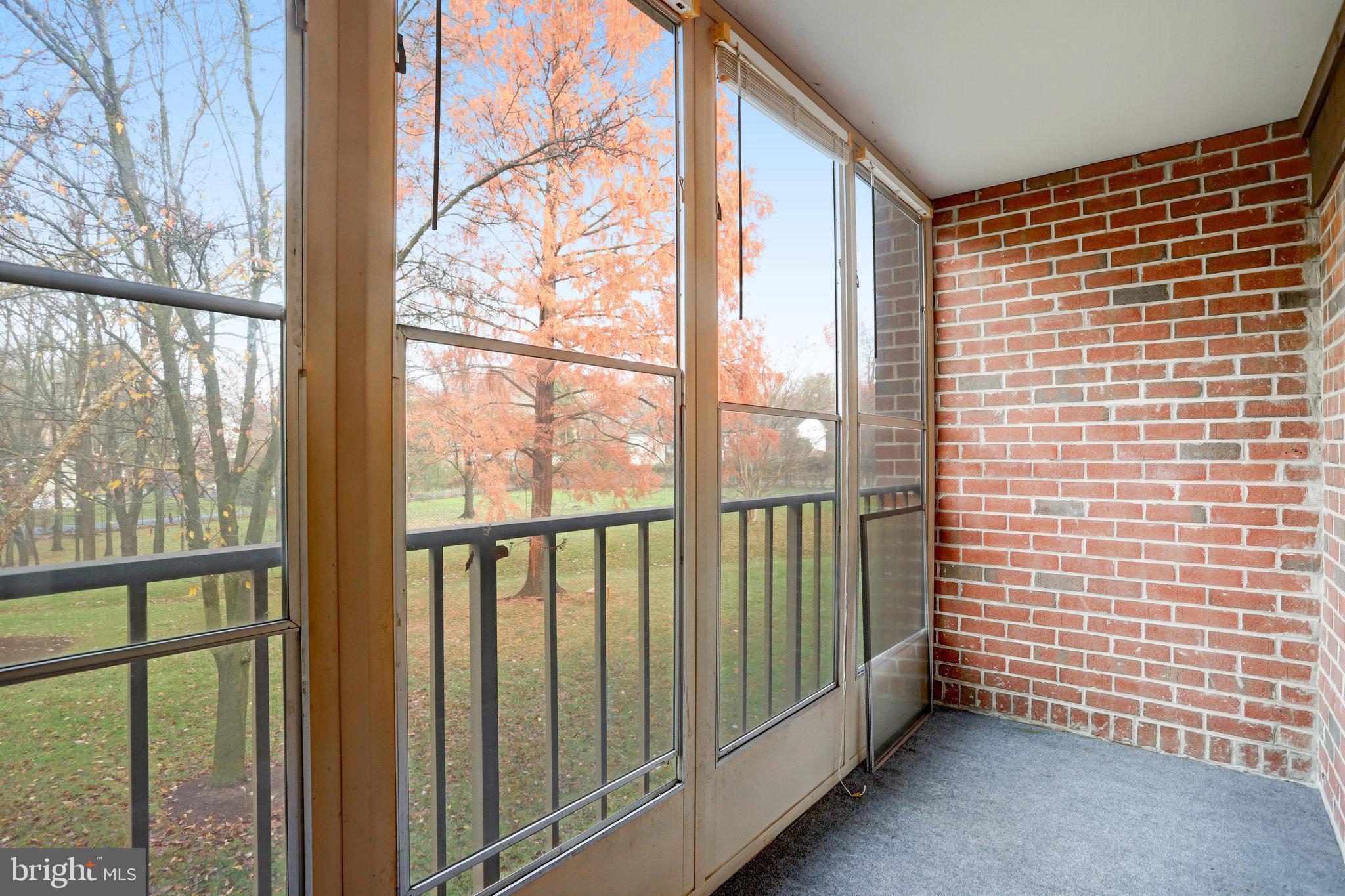 LEISURE WORLD - Residential