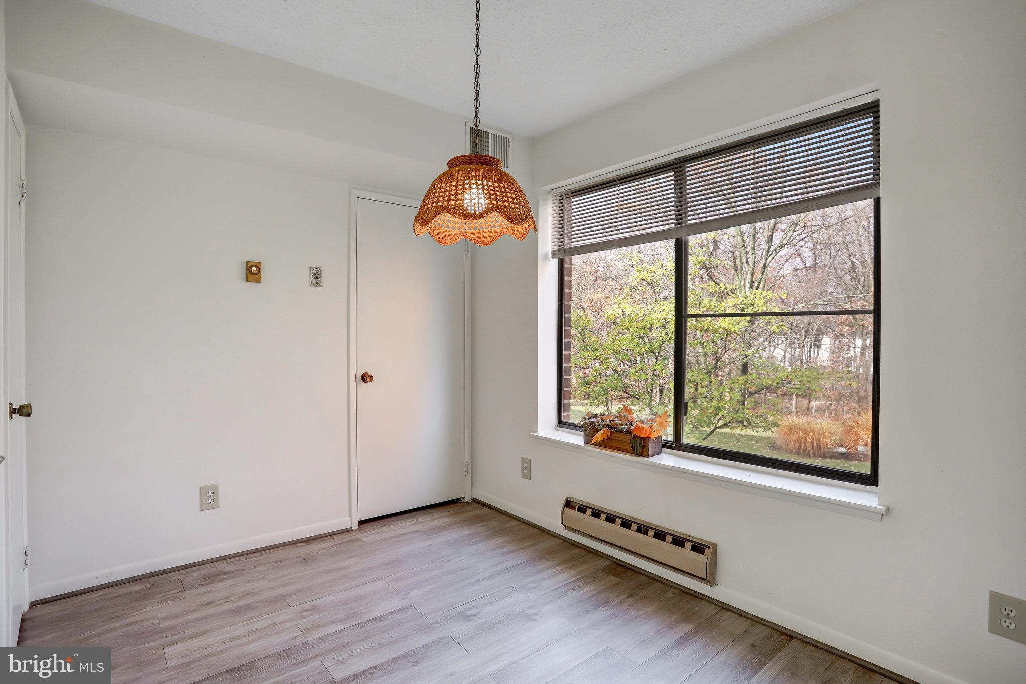 LEISURE WORLD - Residential