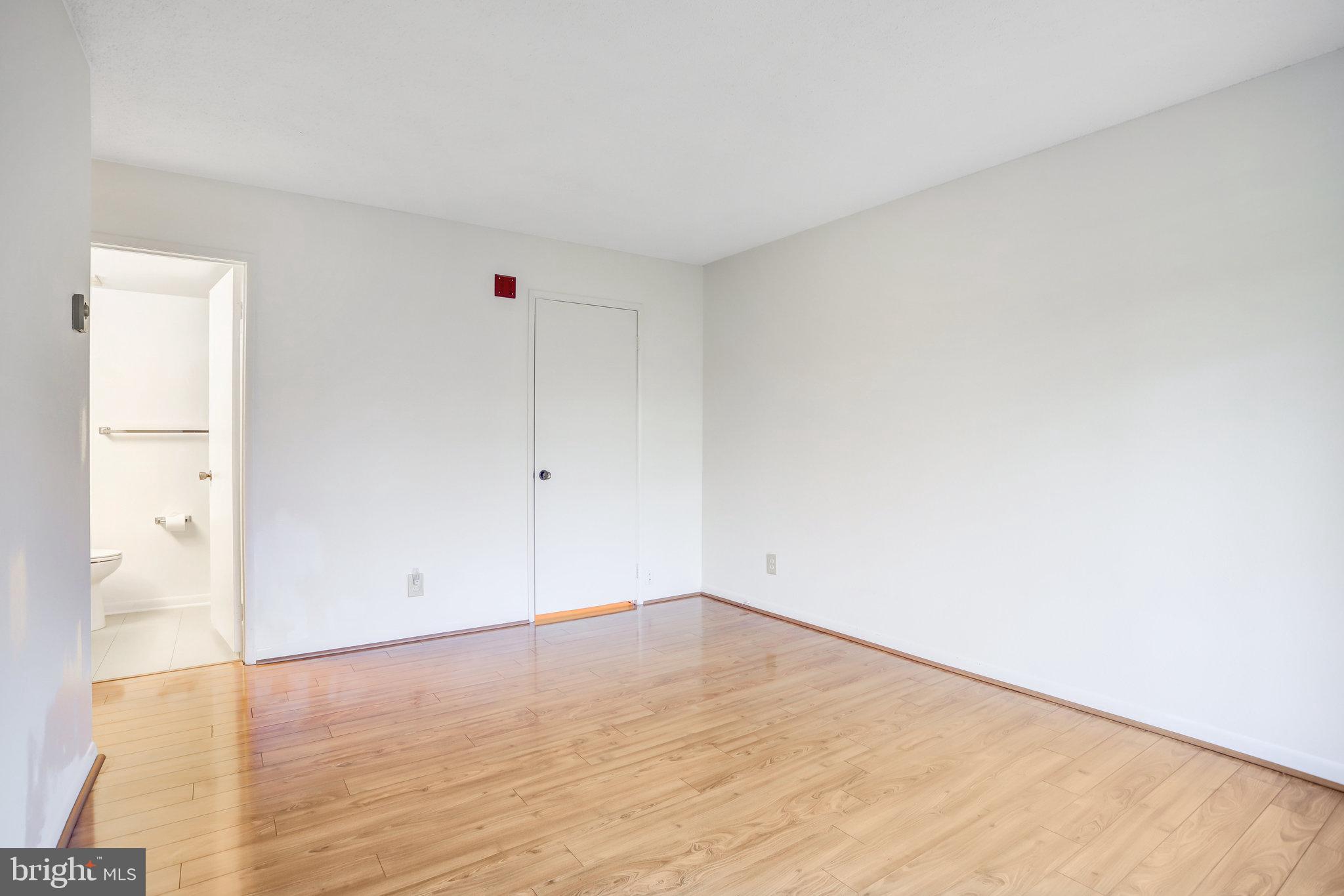 LEISURE WORLD - Residential