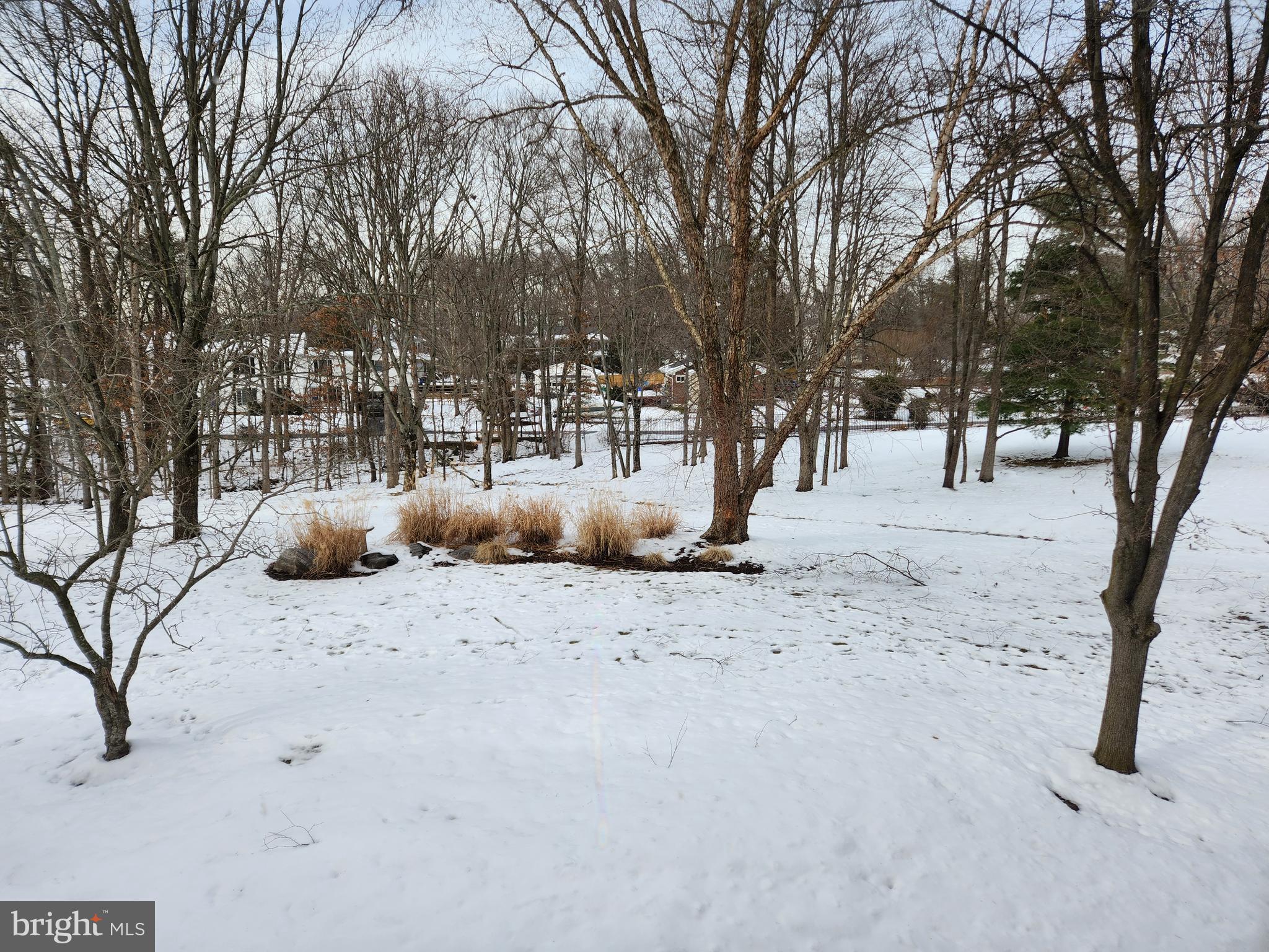 LEISURE WORLD - Residential