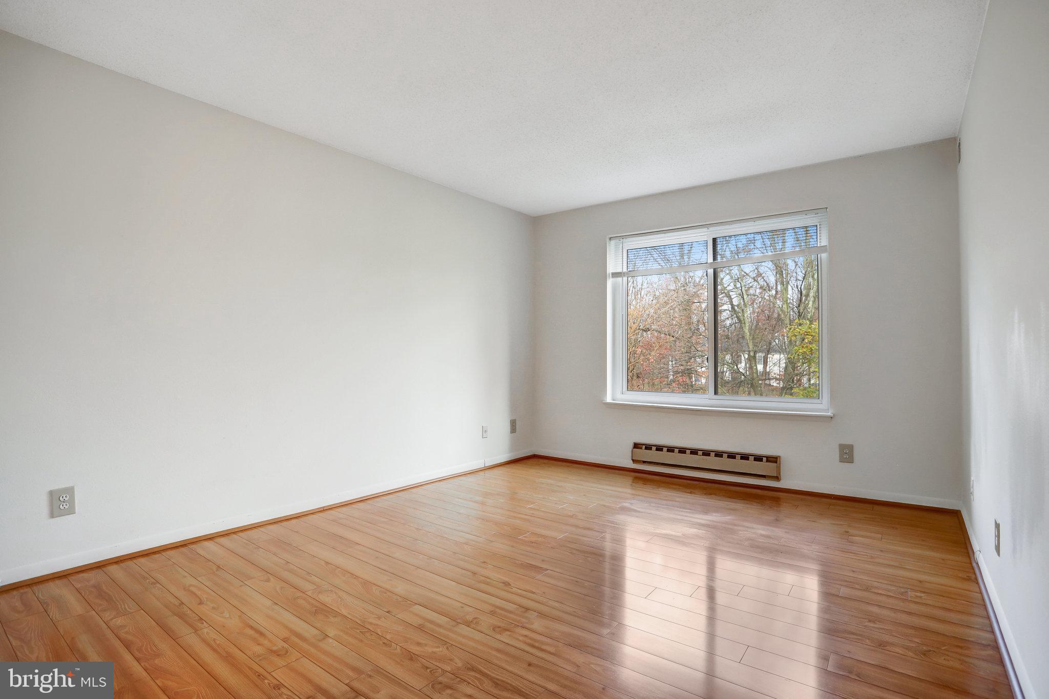 LEISURE WORLD - Residential