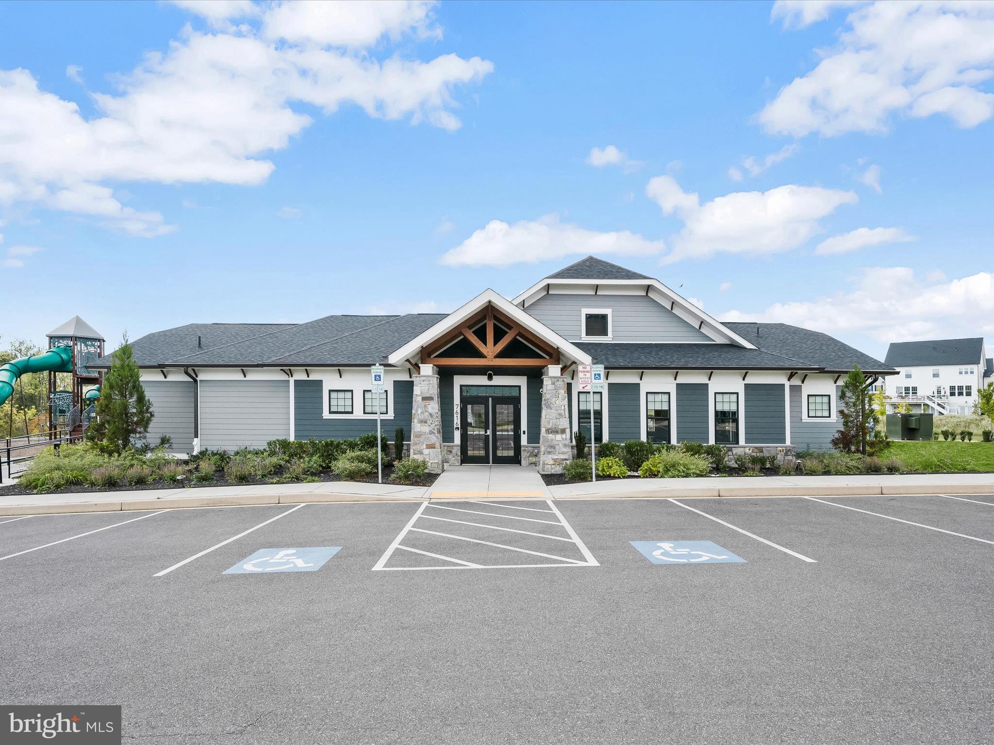 WELLINGTON FARMS - Residential Lease