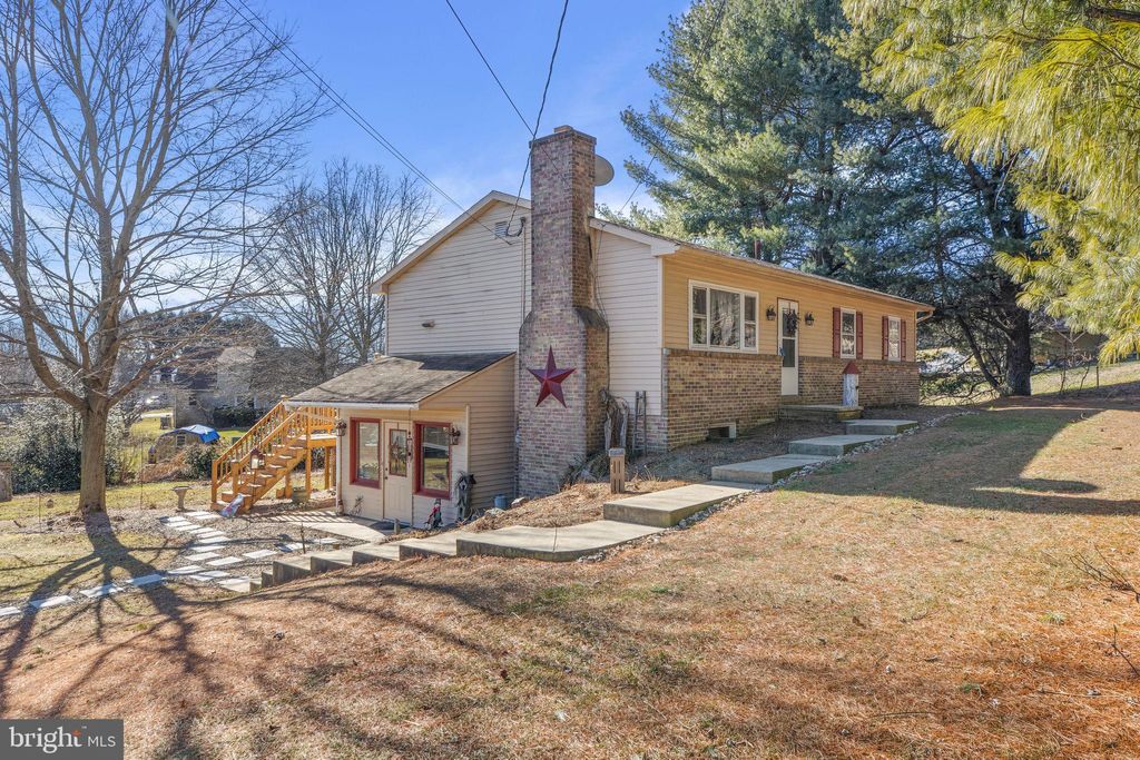 Photo of 957 BUCK RD, QUARRYVILLE, PA 17566 (MLS # PALA2030106)