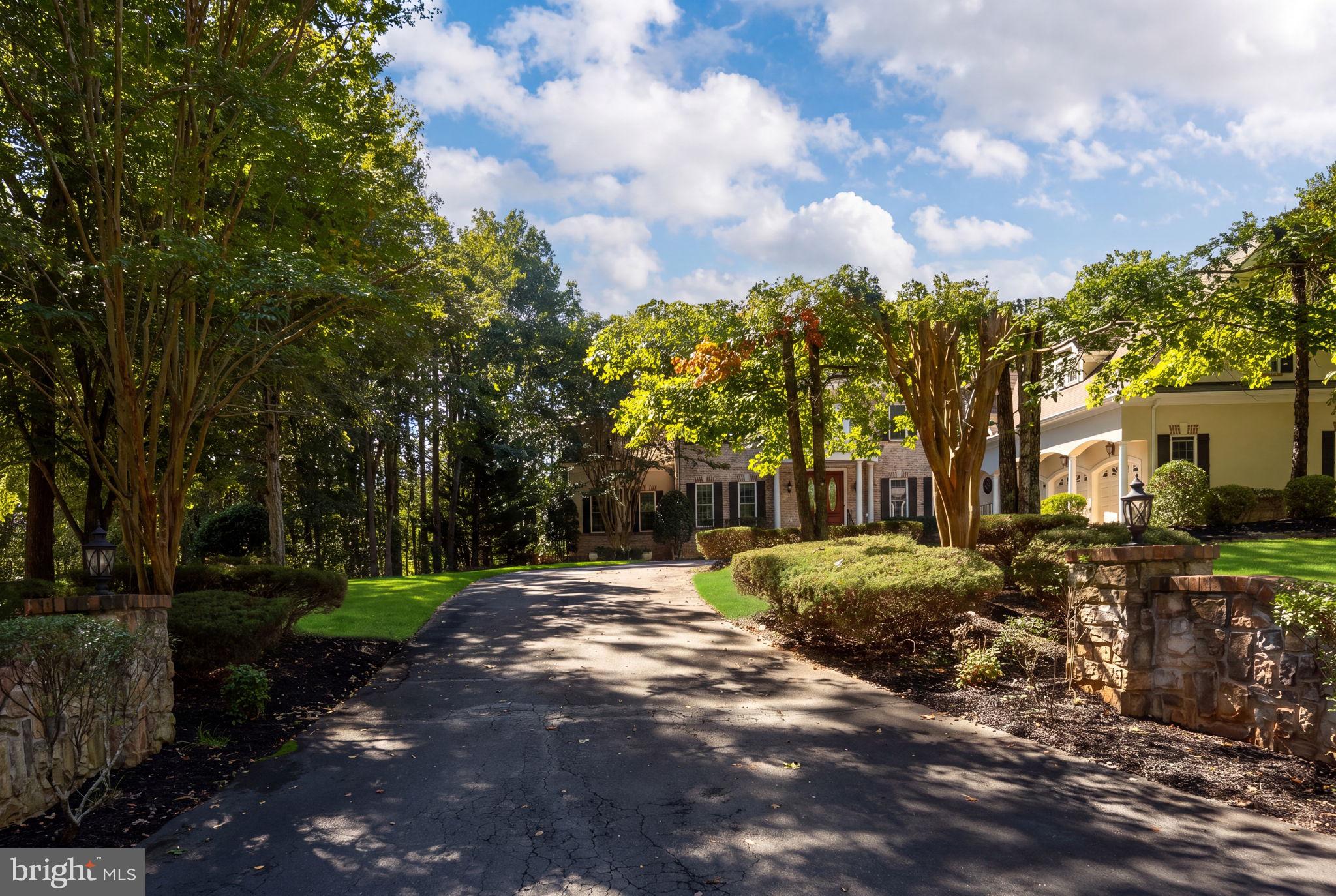 11602 STONEWALL JACKSON DRIVE