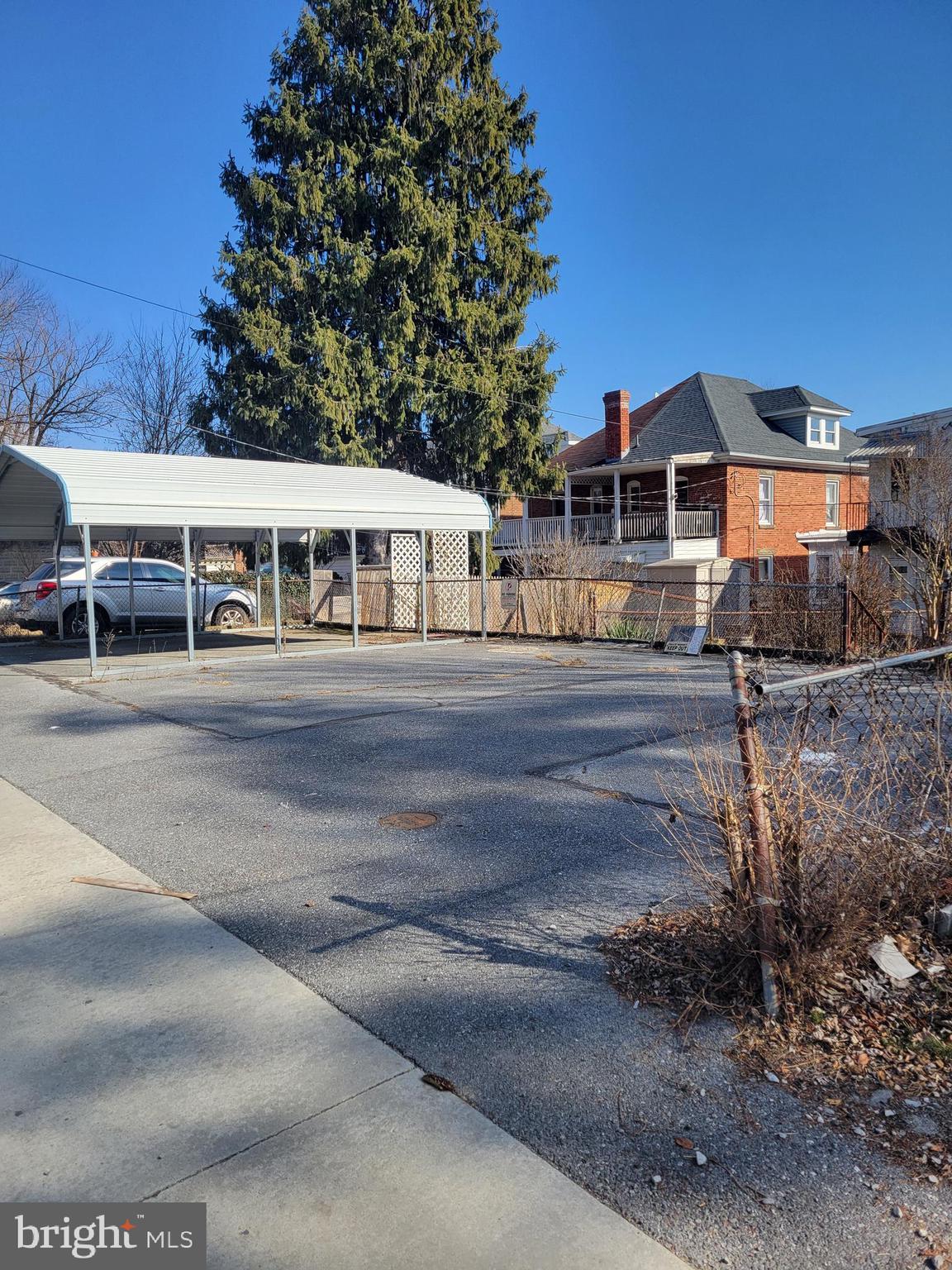 HAGERSTOWN - Residential