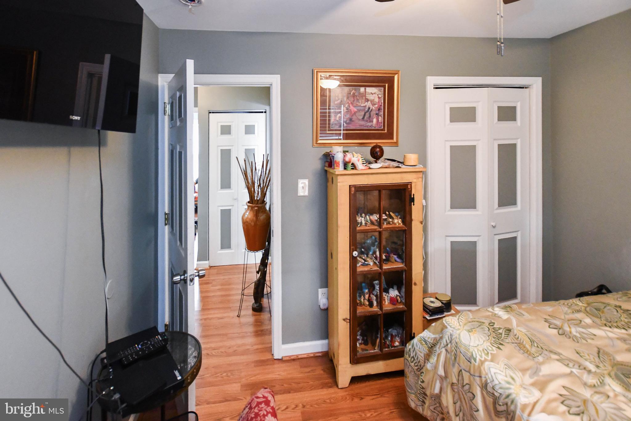 COLONY SQUARE - Residential