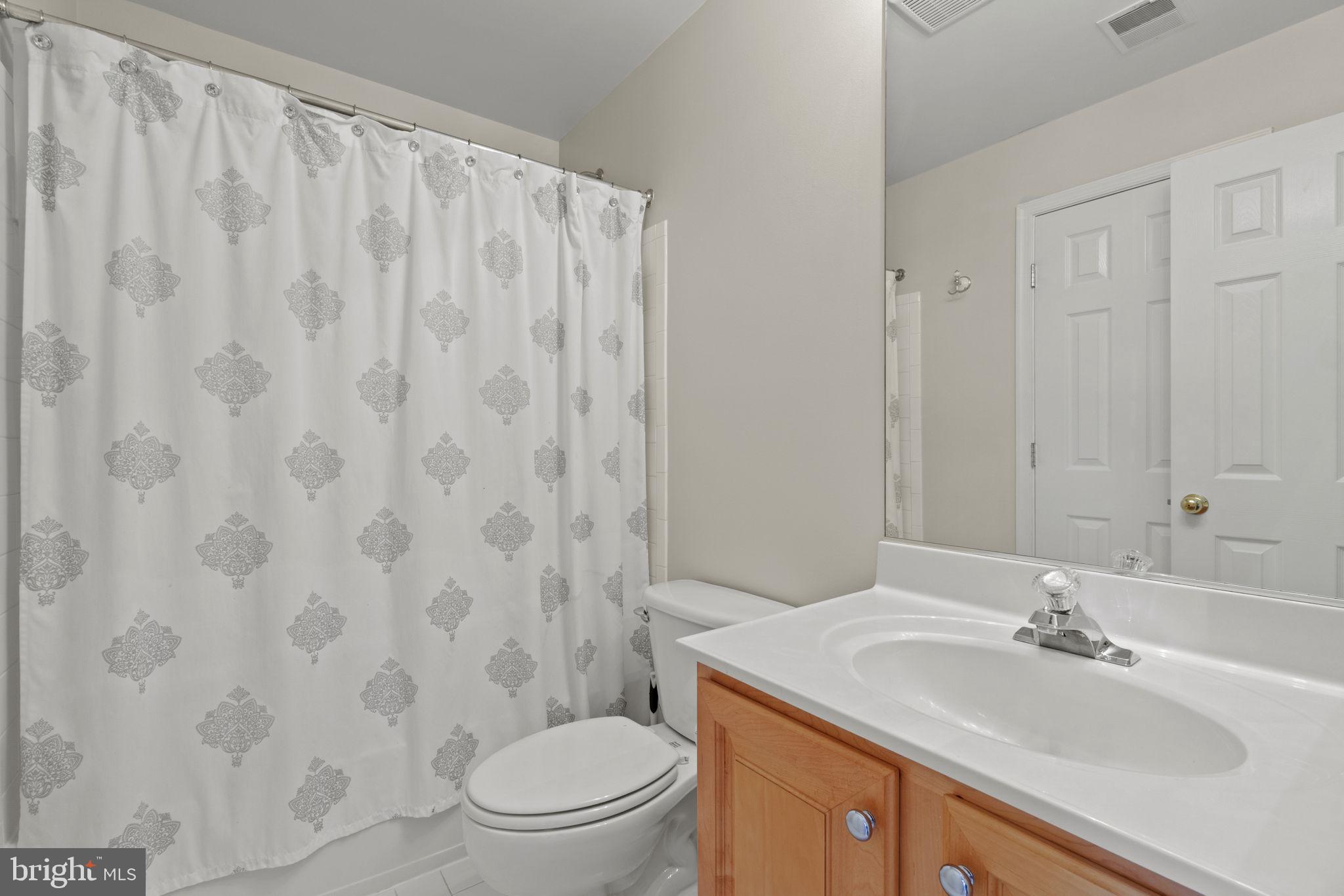 BELMONT BAY - Residential Lease