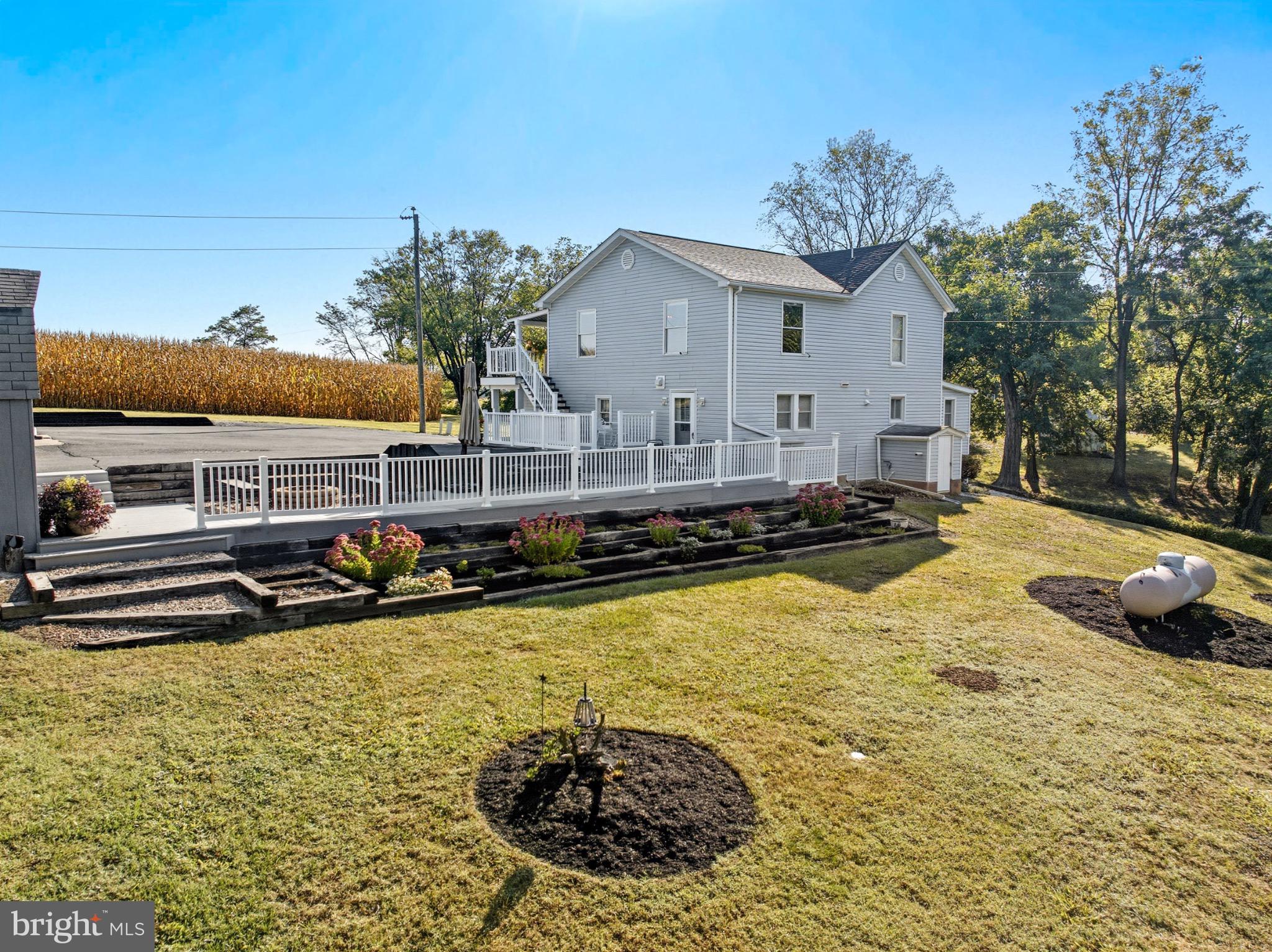 758 HONEYSUCKLE AVENUE