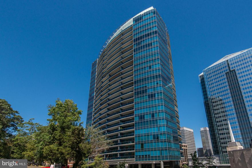 Fantastic Unit for Rent: 1BR + Den (small 2nd bedroom), 2 full baths, Gourmet Kitchen & Balcony! Dynamic City Views! 1404 SQFT!*24 HR VALET PARKING FOR TENANTS AND GUESTS* Tenant pays $750 Turnberry Move-in Fee. Unsurpassed Luxury! Legendary Turnberry Service. Concierge, Valet Parking, Health Club & Top of the Line Amenities/Finishes. Housing Vouchers Welcome.  Credit Authorization form in DOCS