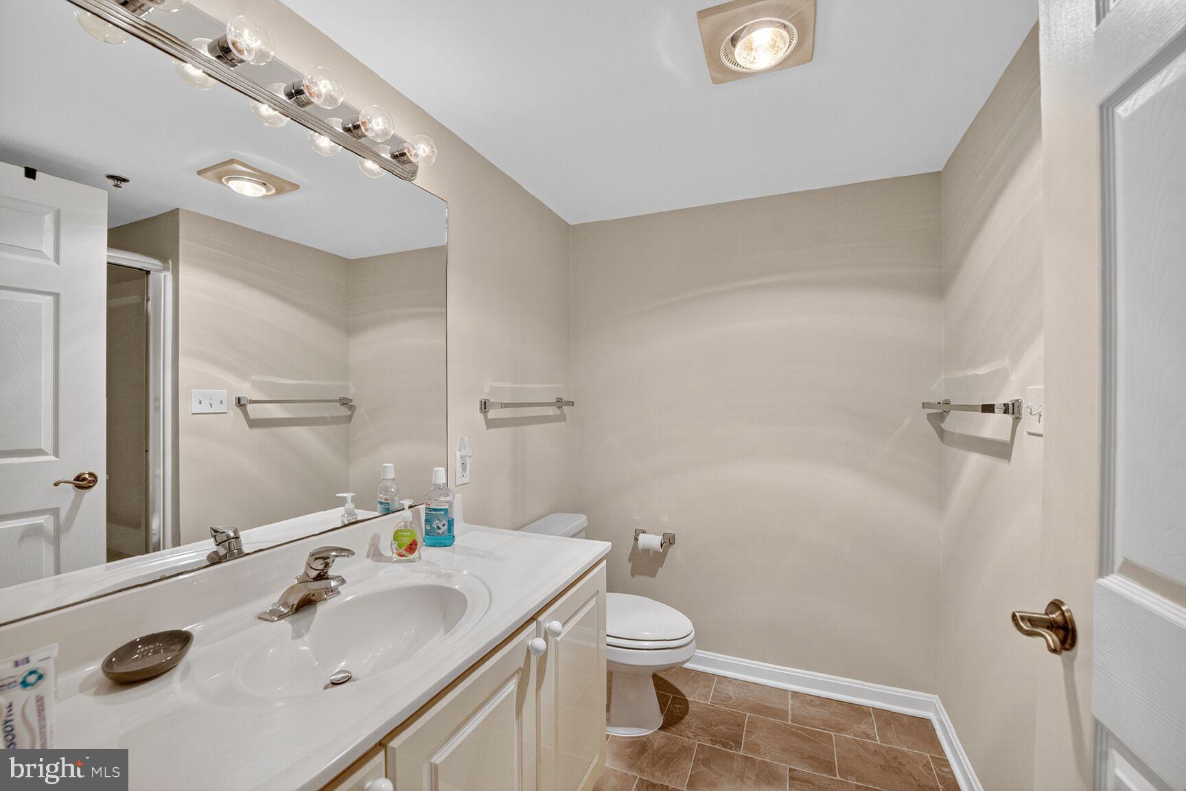 LANSDOWNE WOODS - Residential