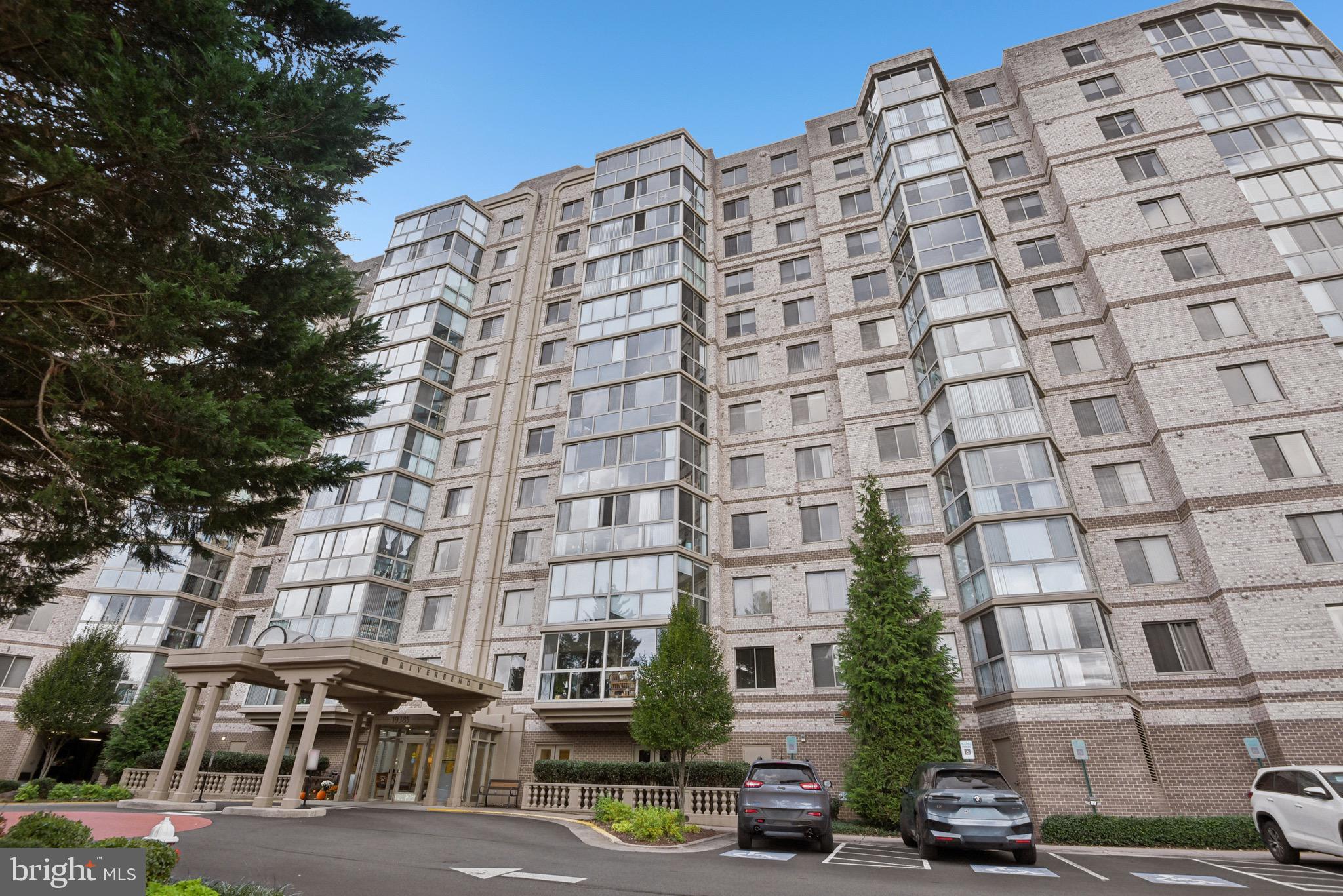 LANSDOWNE WOODS - Residential