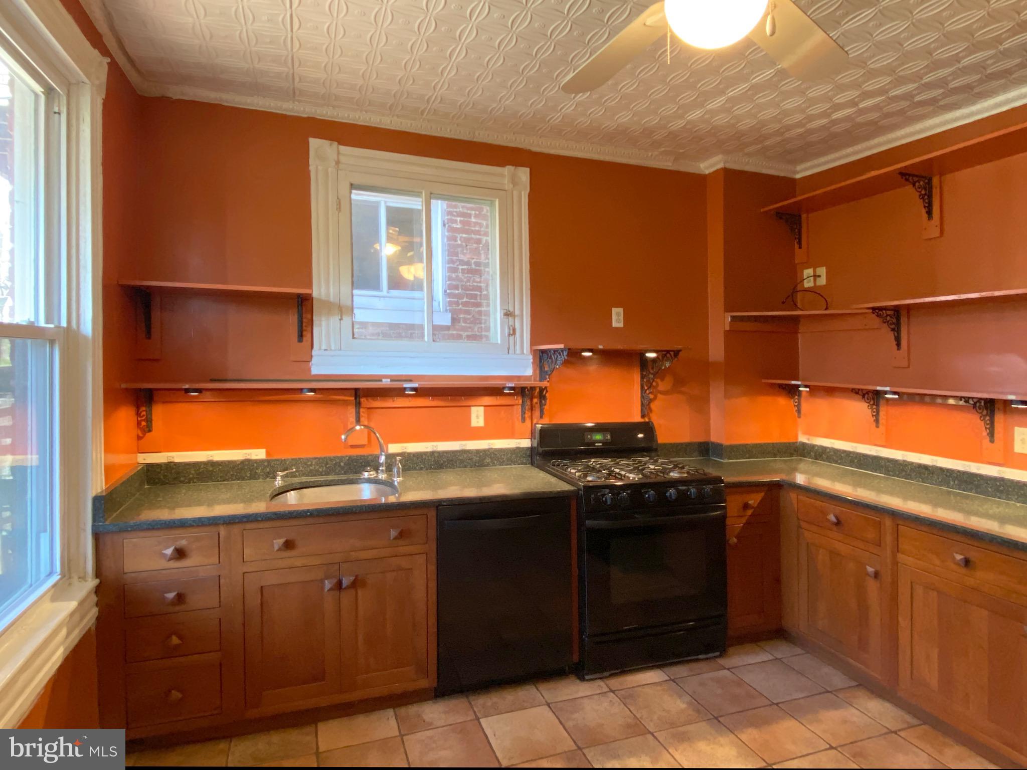 CHARLES VILLAGE - Residential