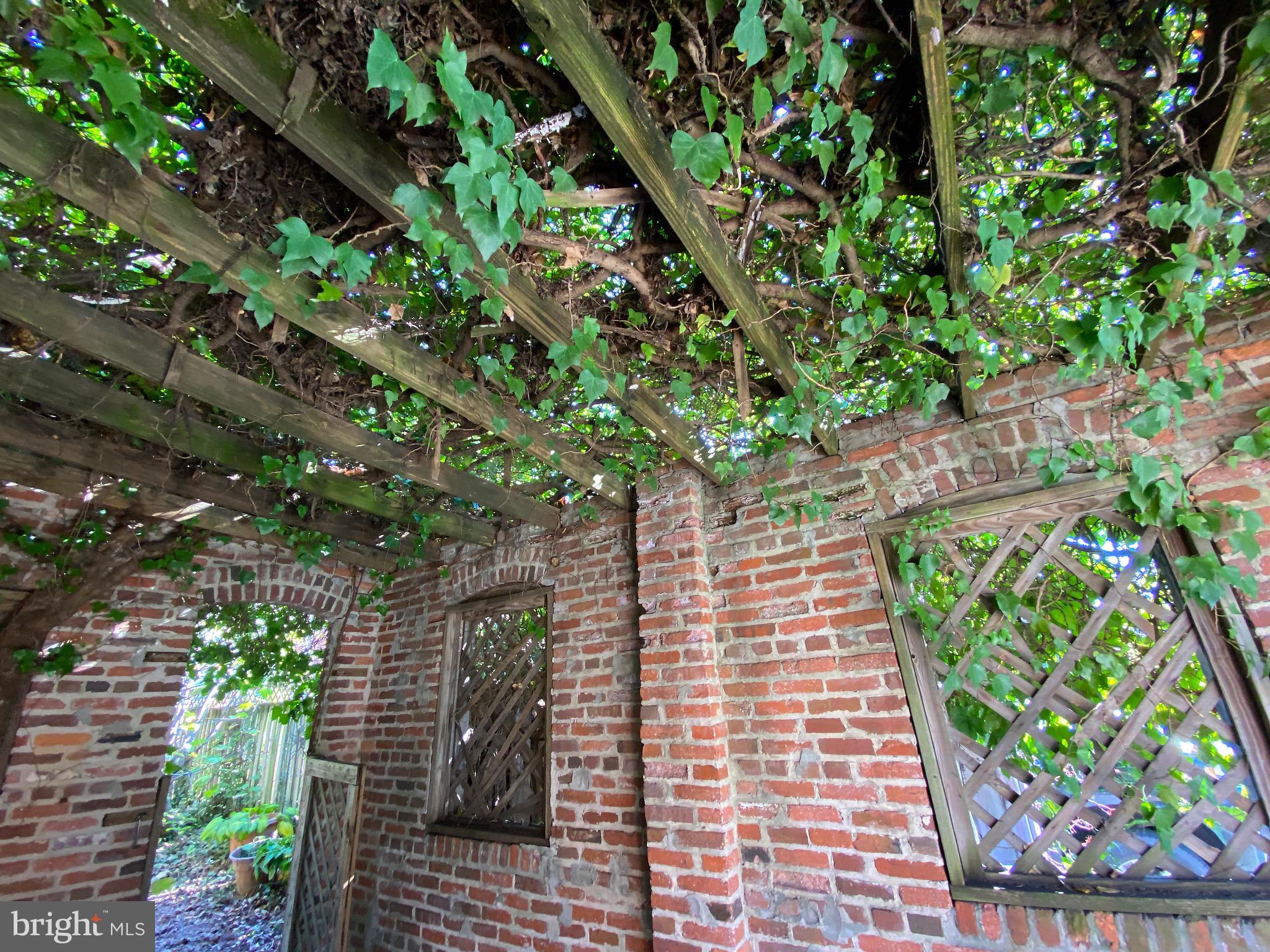 CHARLES VILLAGE - Residential