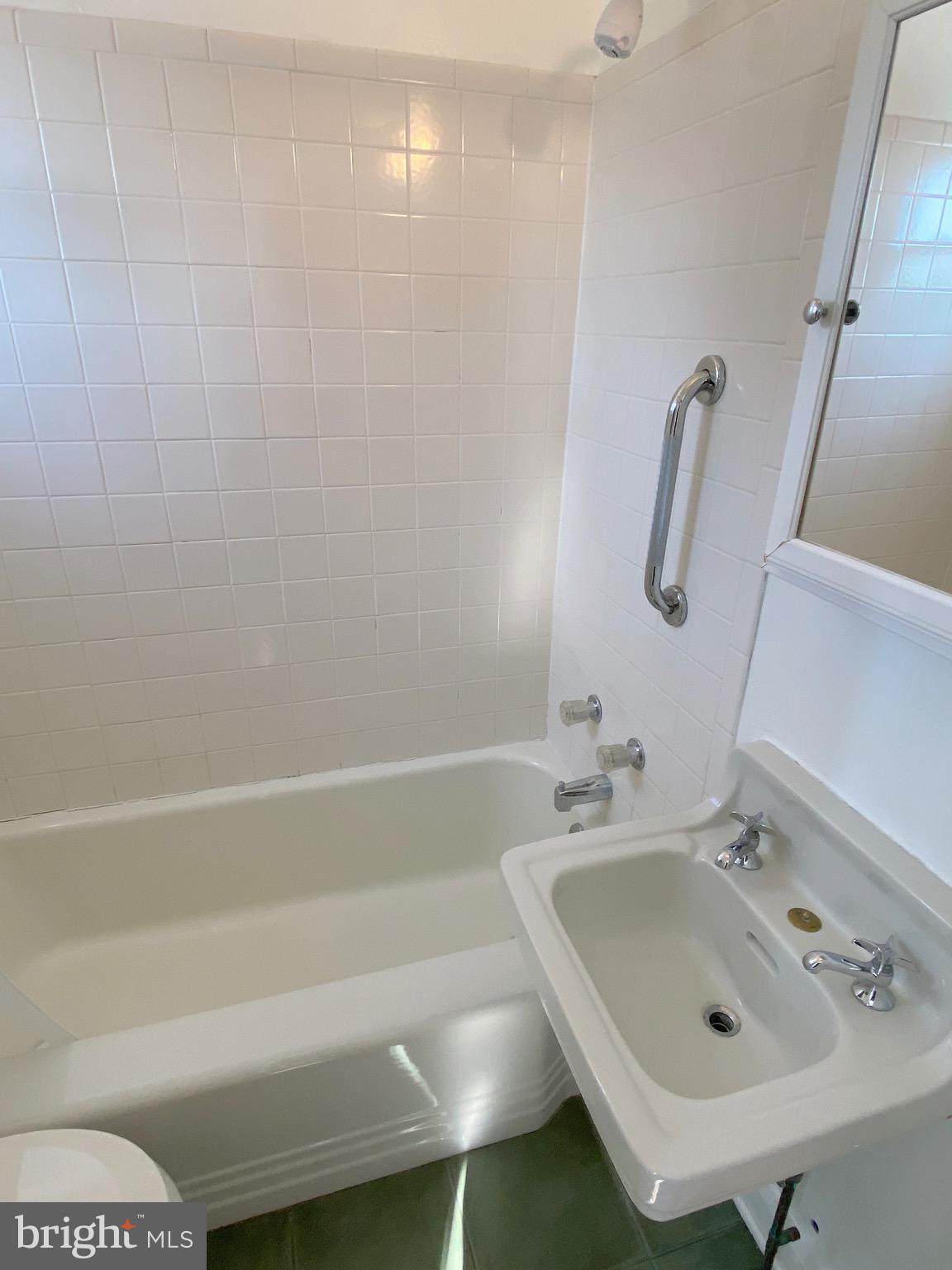 CHARLES VILLAGE - Residential