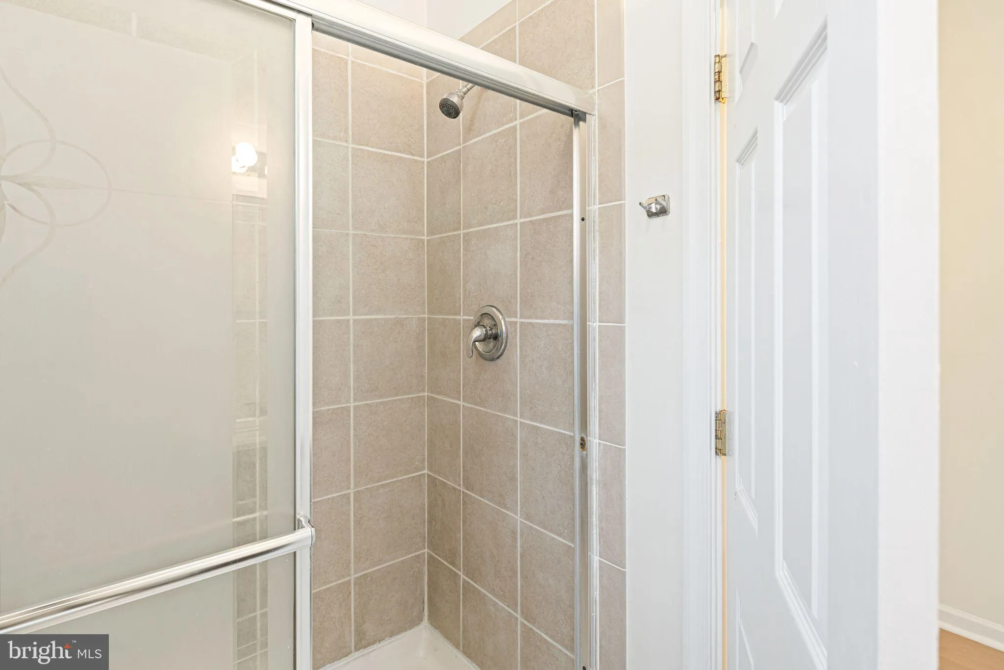 Philadelphia, Pennsylvania 19130, United States, 3 Bedrooms Bedrooms, ,2 BathroomsBathrooms,Residential,Contingent,86400