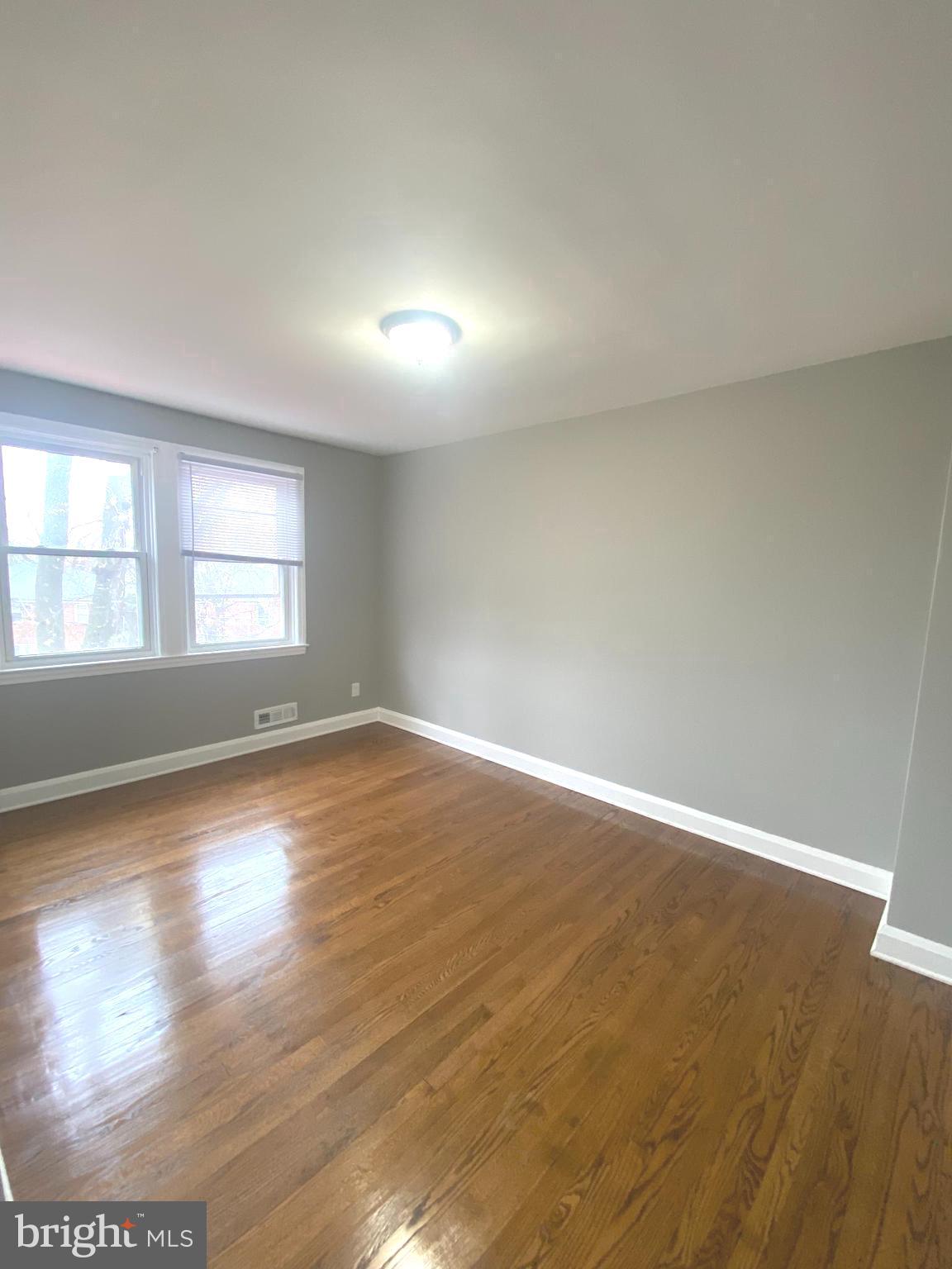 EDNOR GARDENS - LAKESIDE - Residential Lease