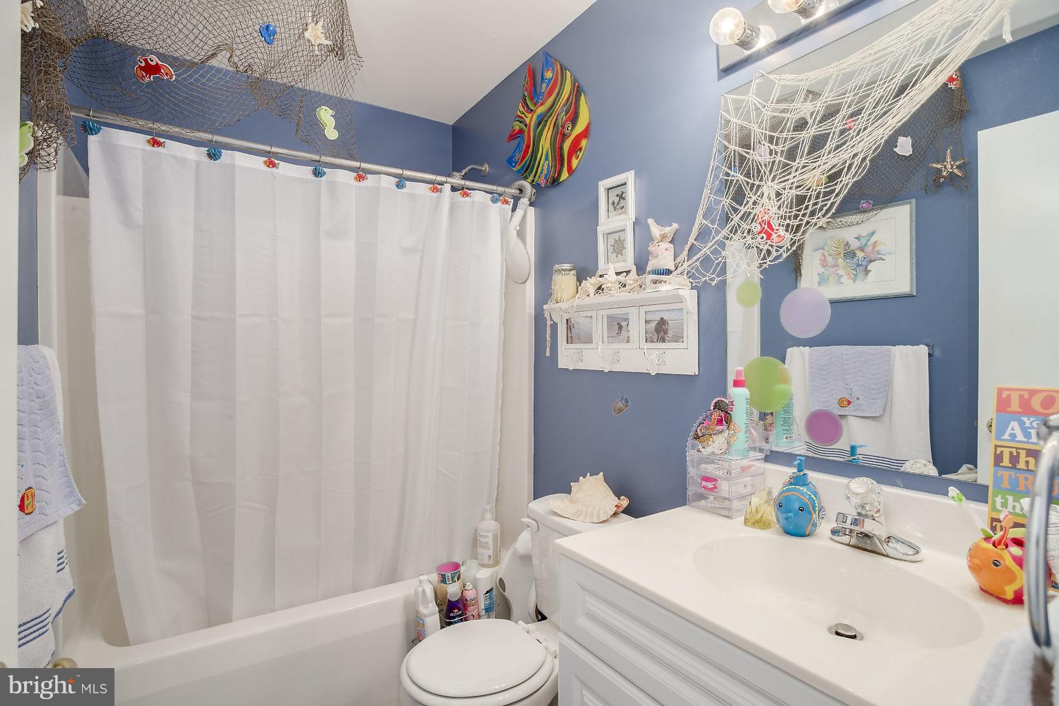 WELLINGTON TRACE - Residential