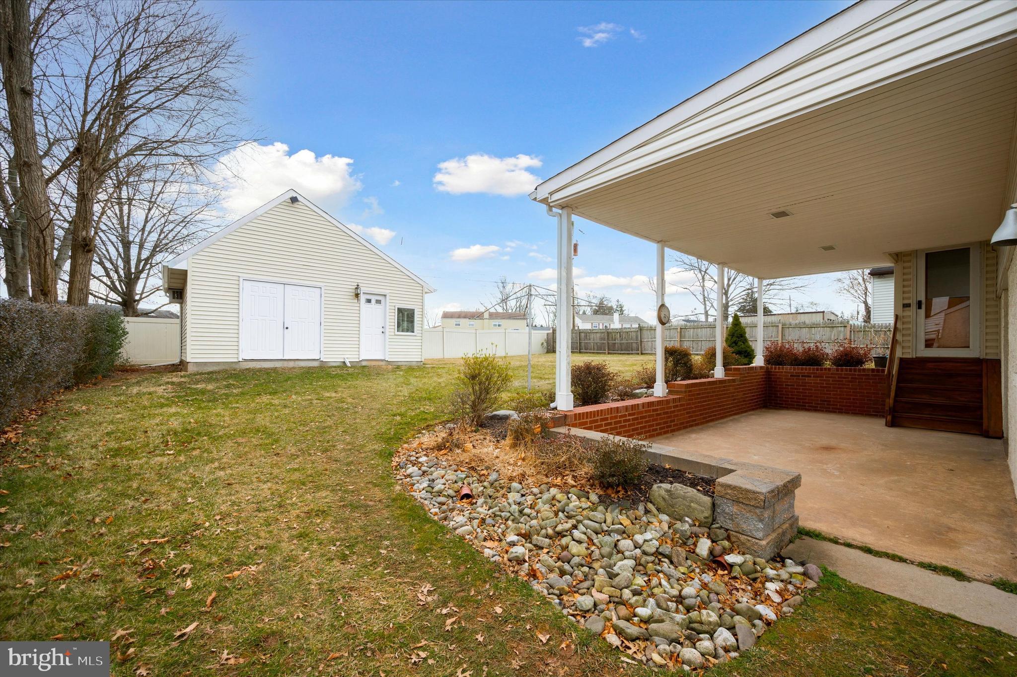 MEADOW WOOD - Residential