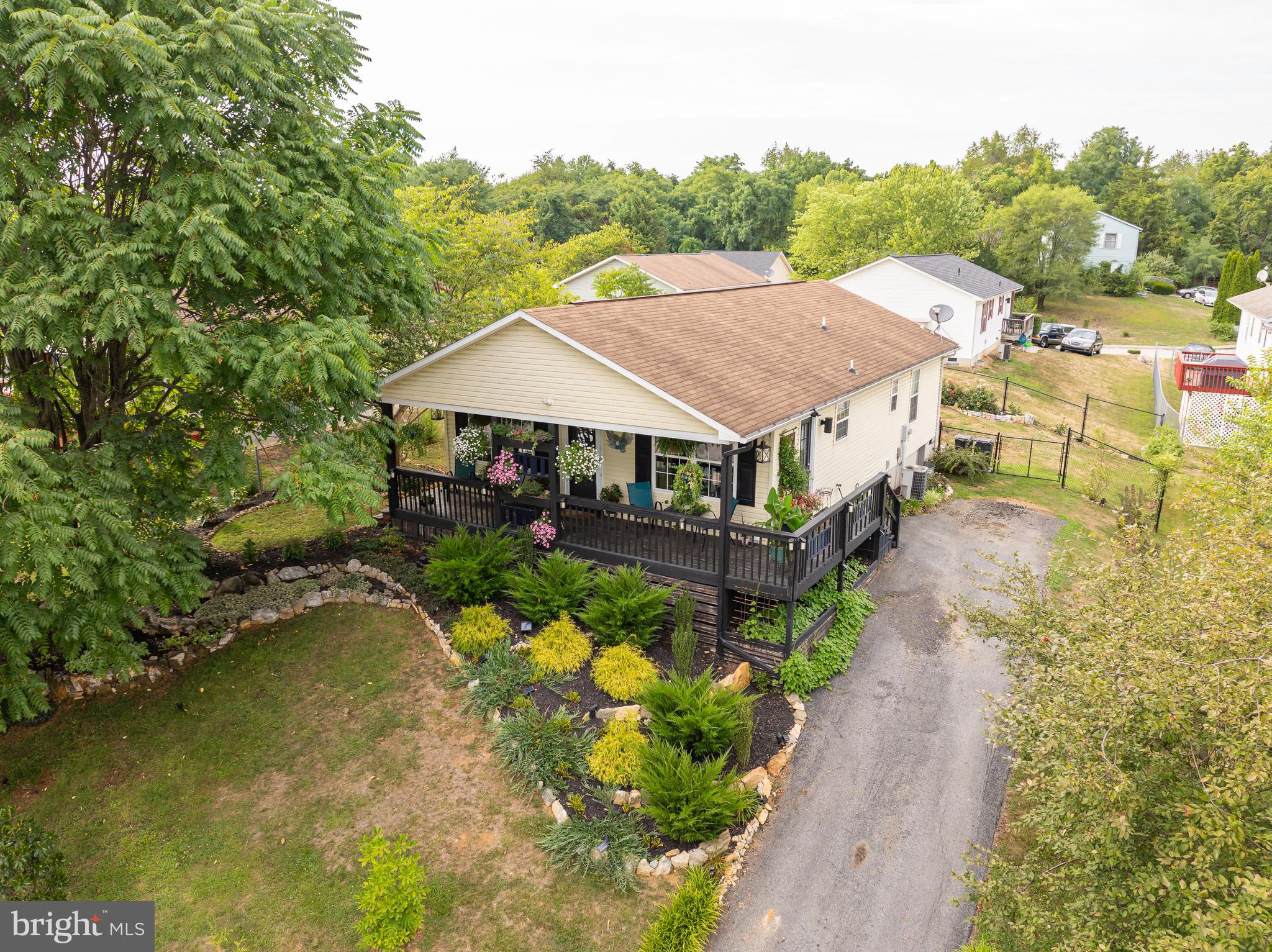 PATRICK HENRY ESTATES - Residential