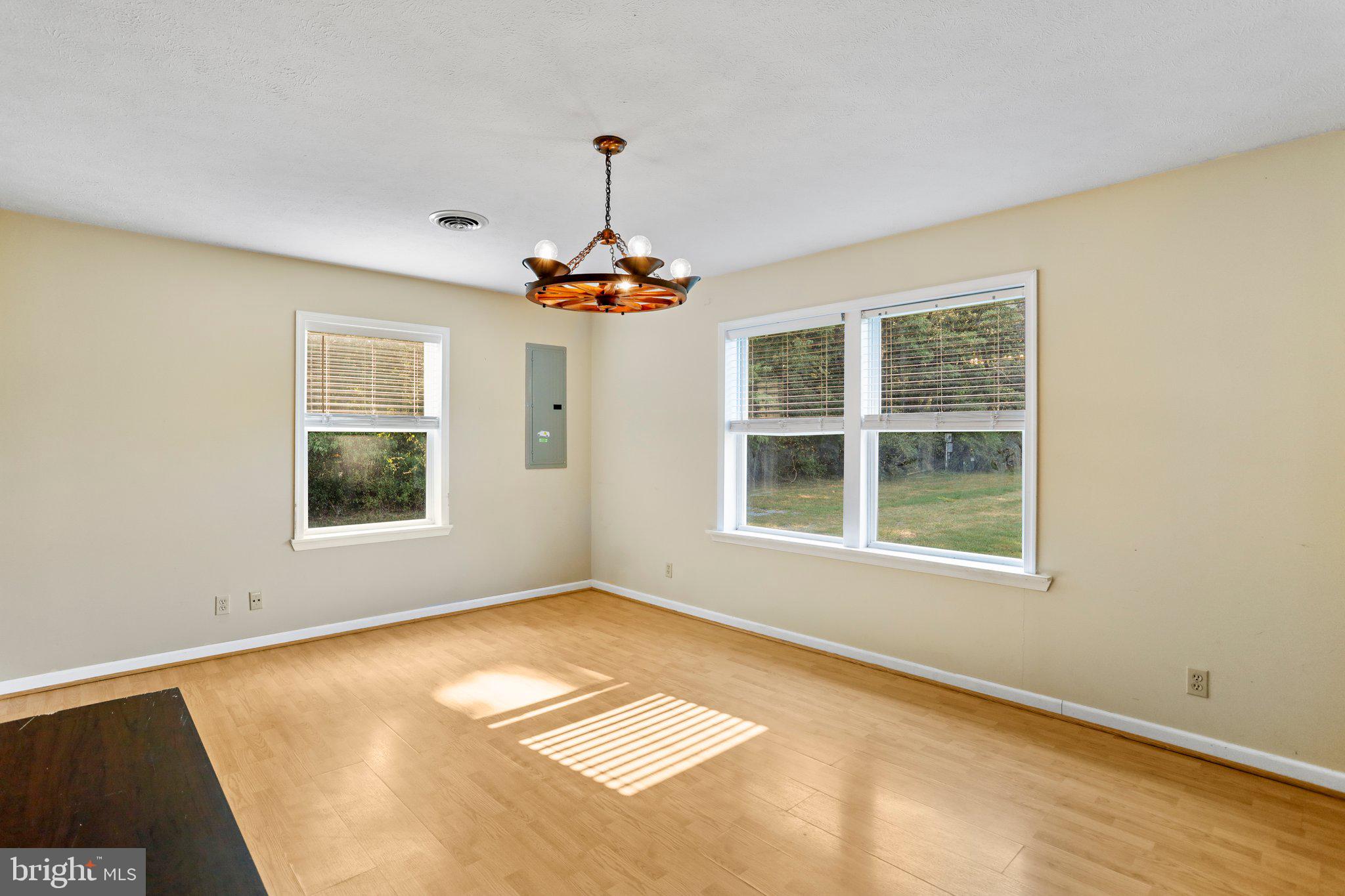 COOLFONT AT SLEEPY CREEK - Residential