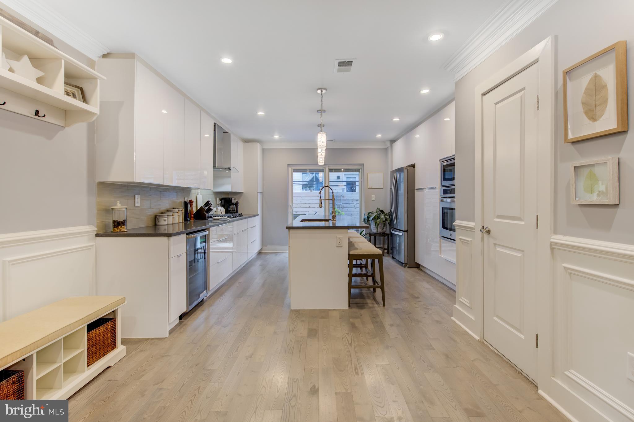 POINT BREEZE - Residential