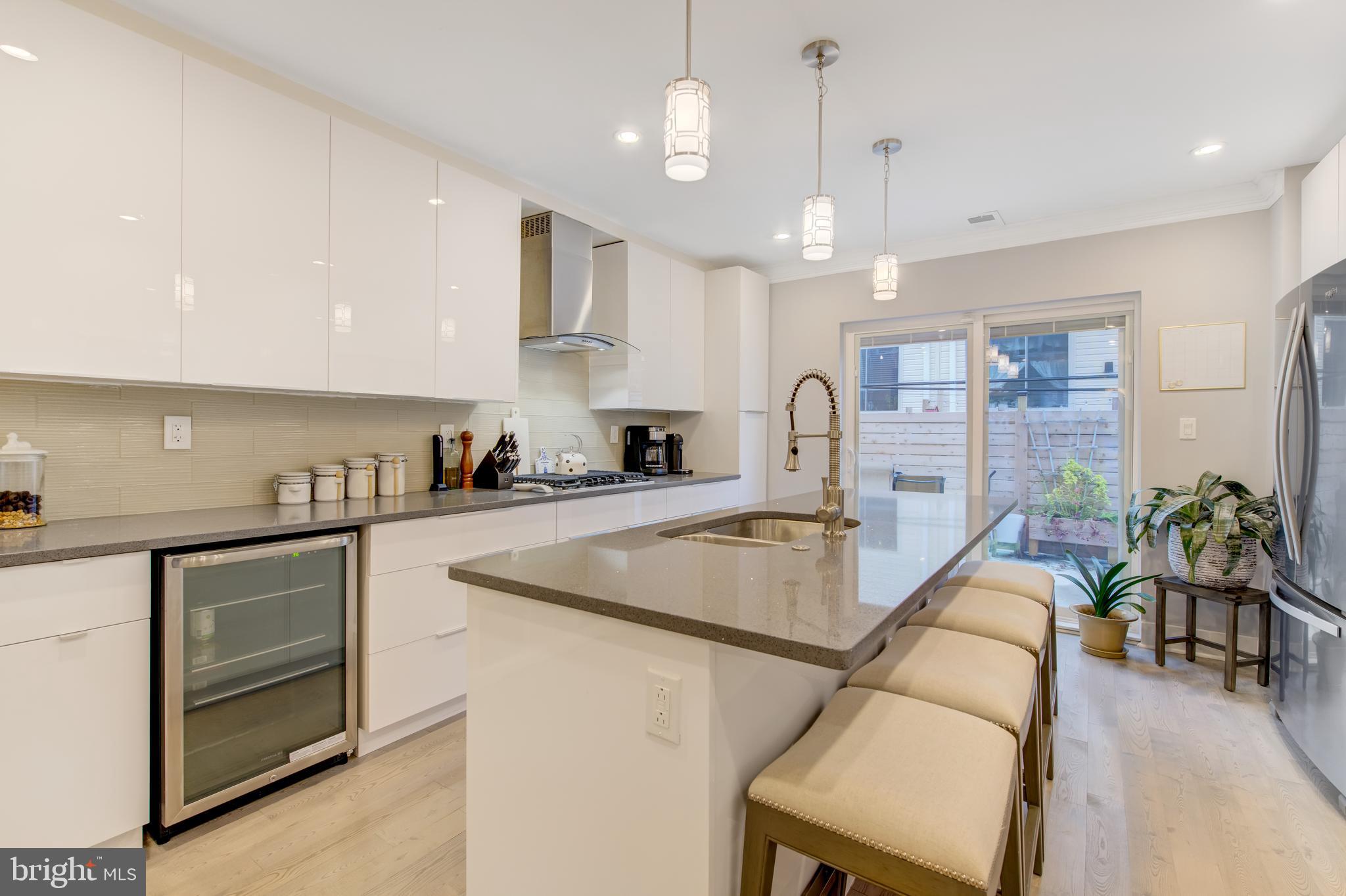 POINT BREEZE - Residential