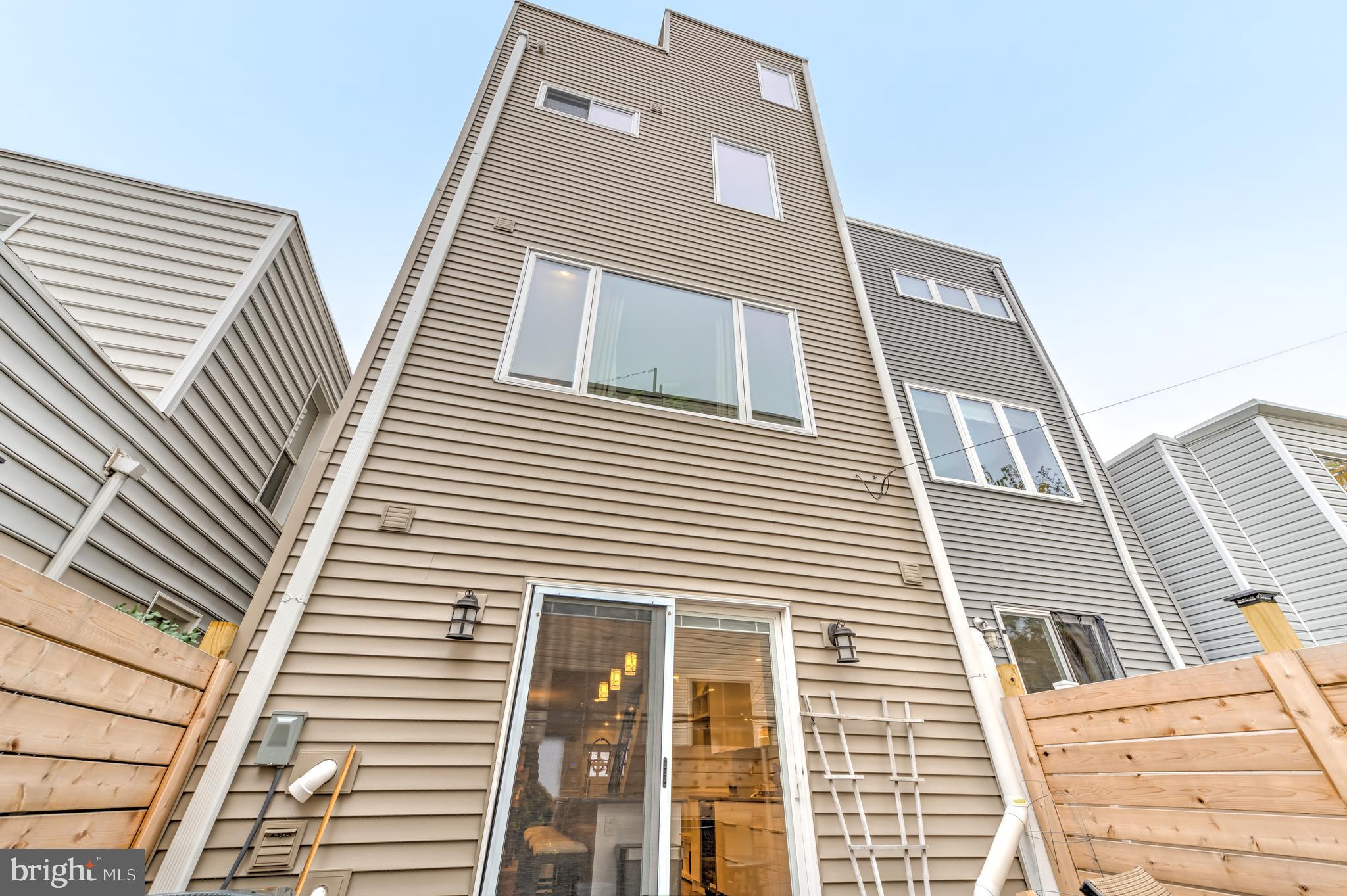 POINT BREEZE - Residential