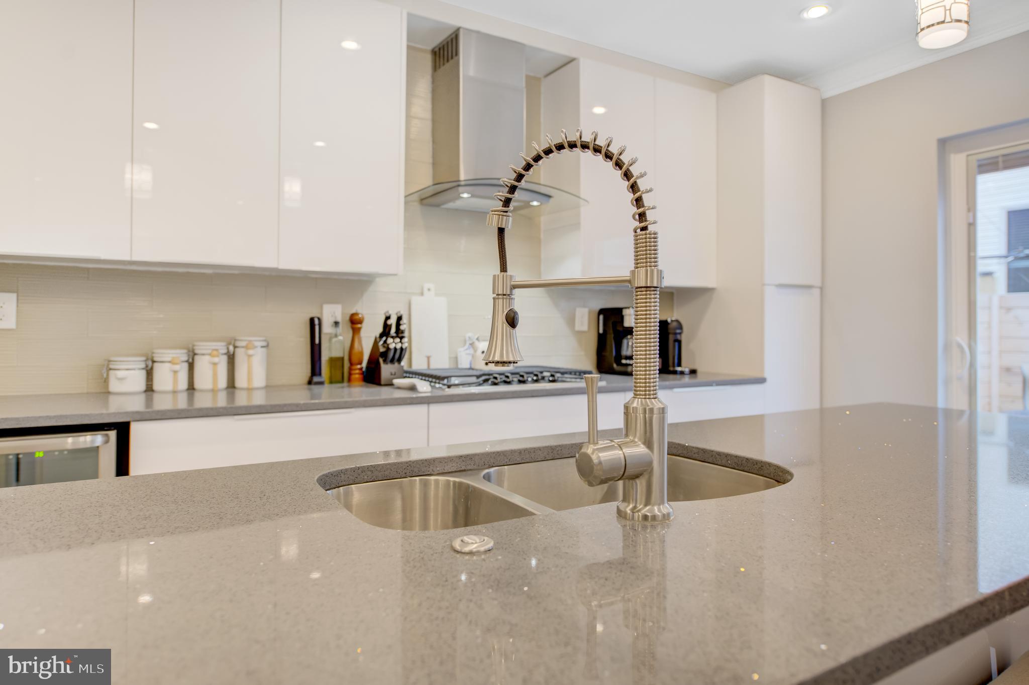 POINT BREEZE - Residential