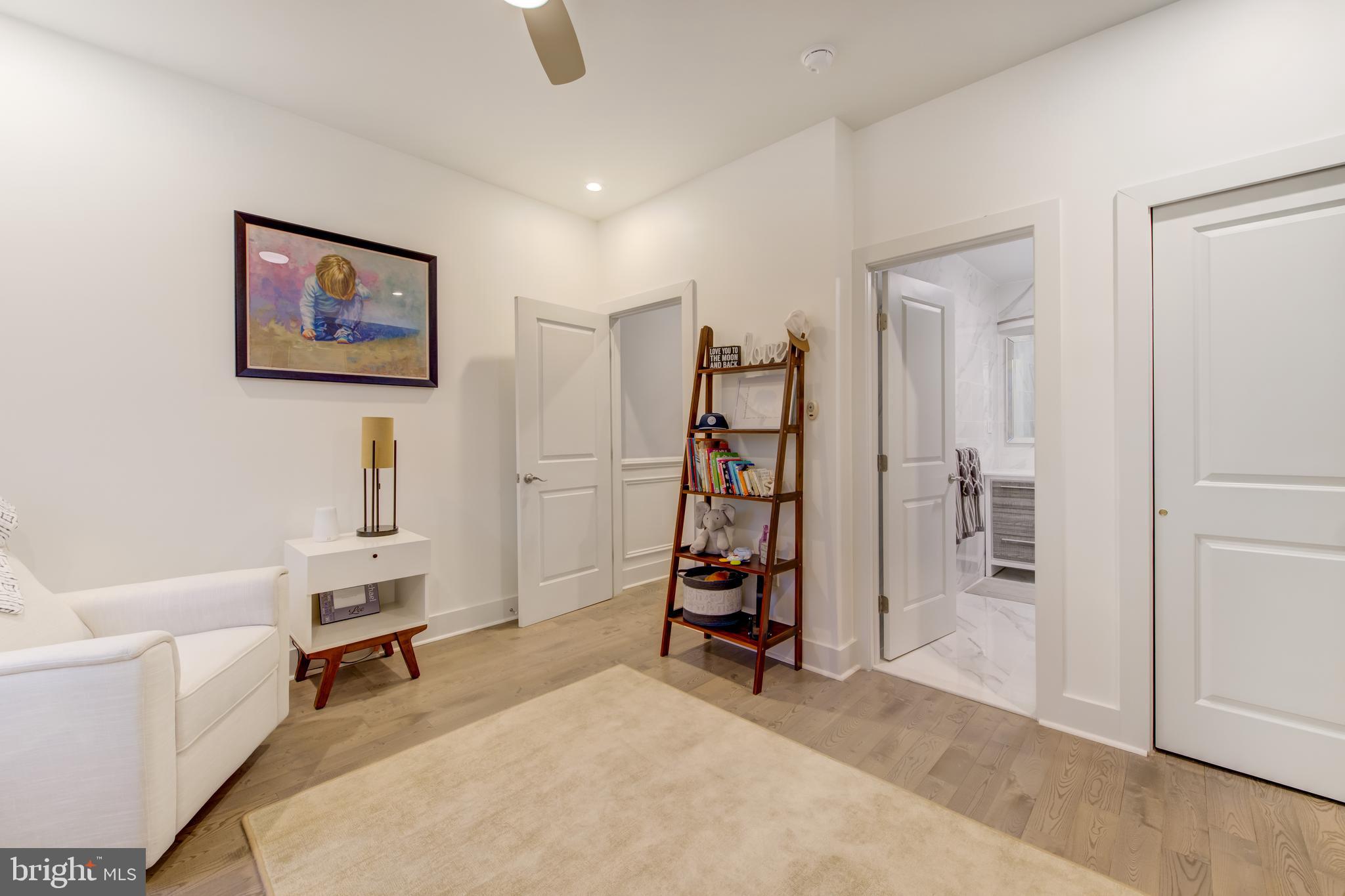 POINT BREEZE - Residential