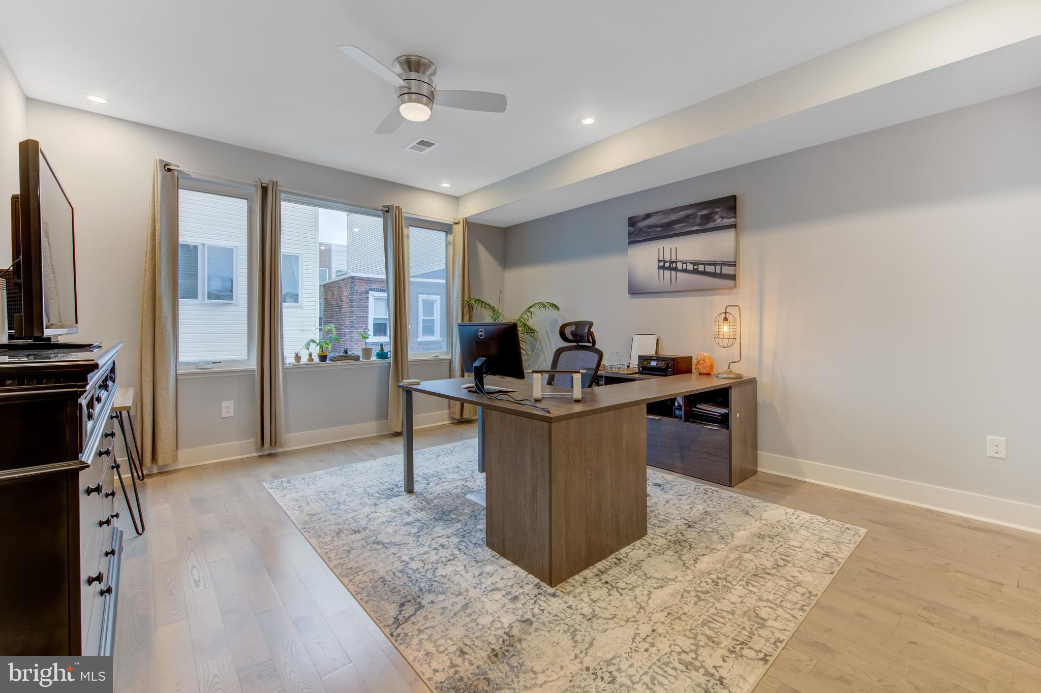 POINT BREEZE - Residential