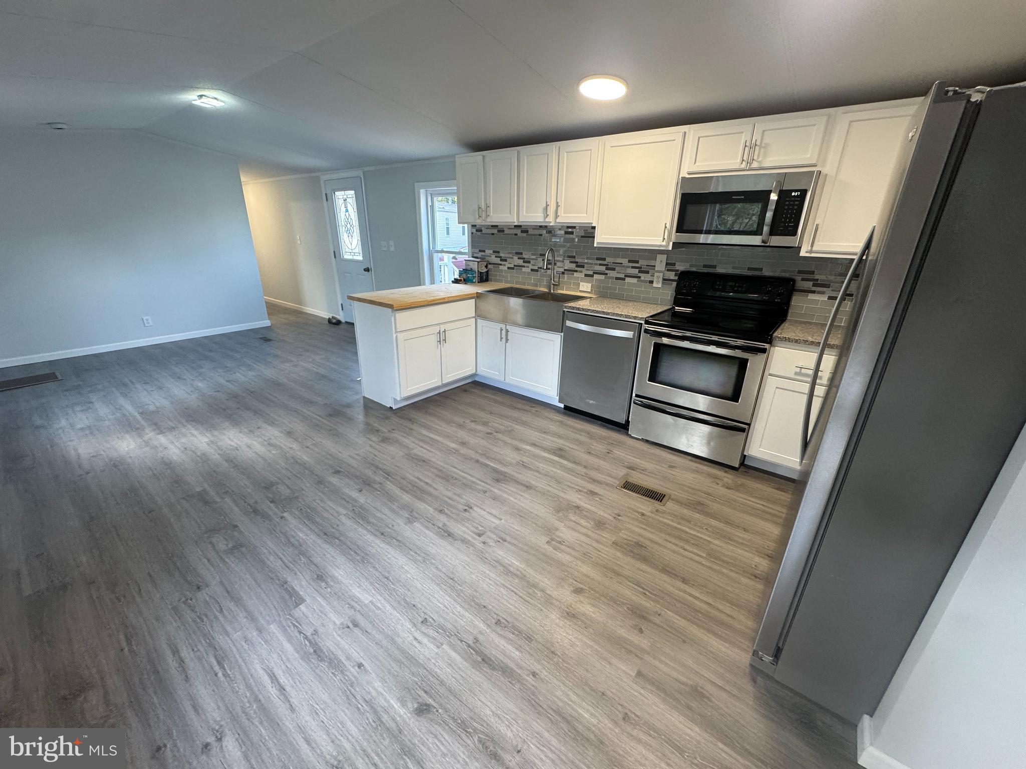 BROOKSIDE - Residential