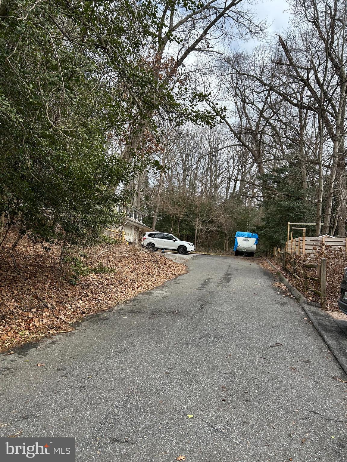 HERALD HARBOR - Land