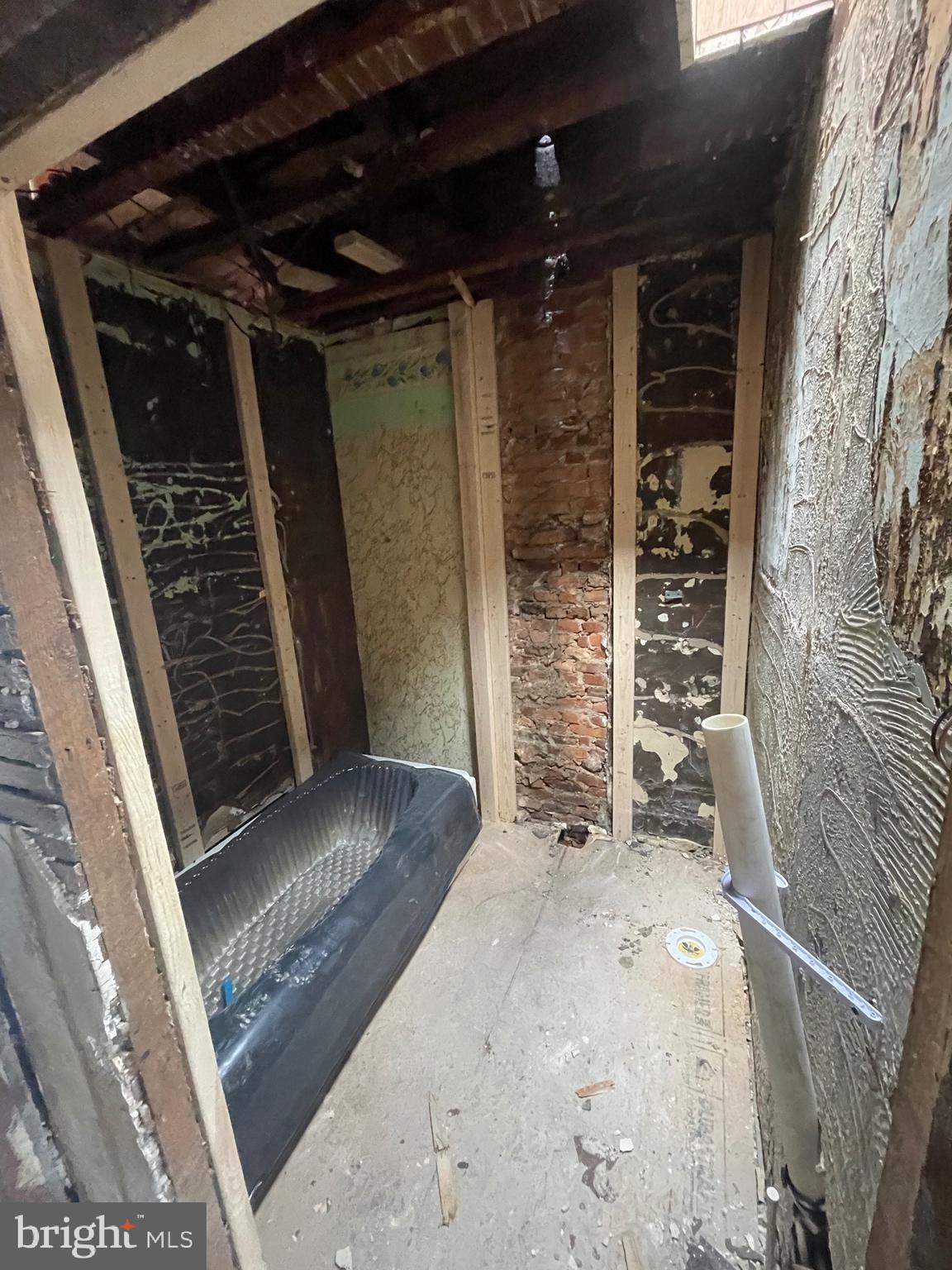 ELWOOD PARK - Residential