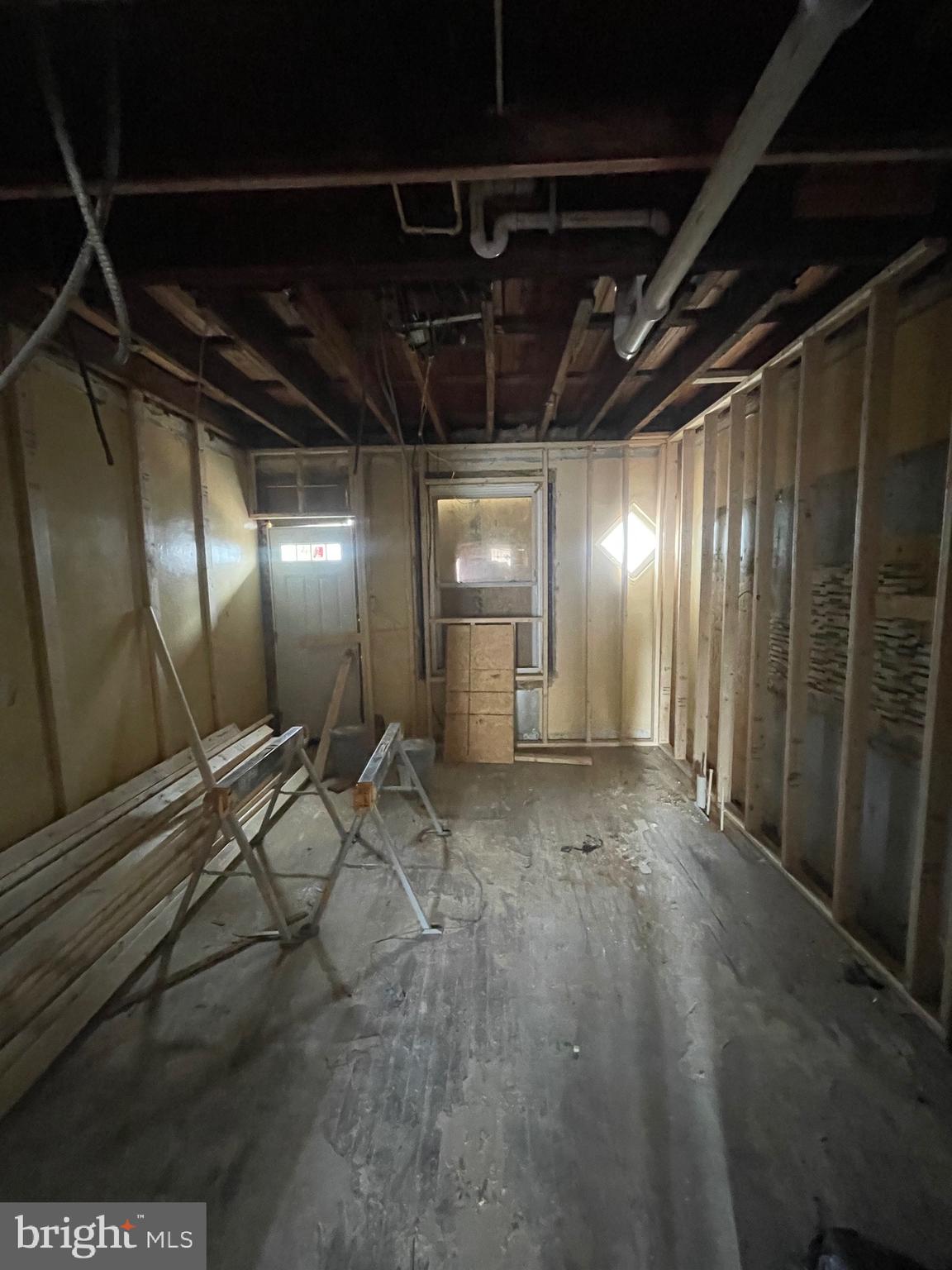 ELWOOD PARK - Residential