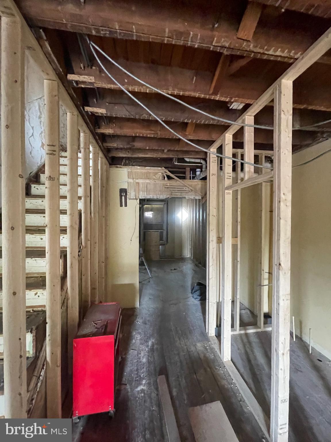 ELWOOD PARK - Residential